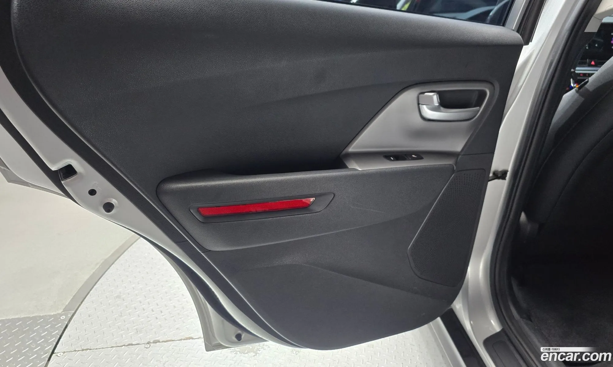 Kia Niro Plus 2022 — 3