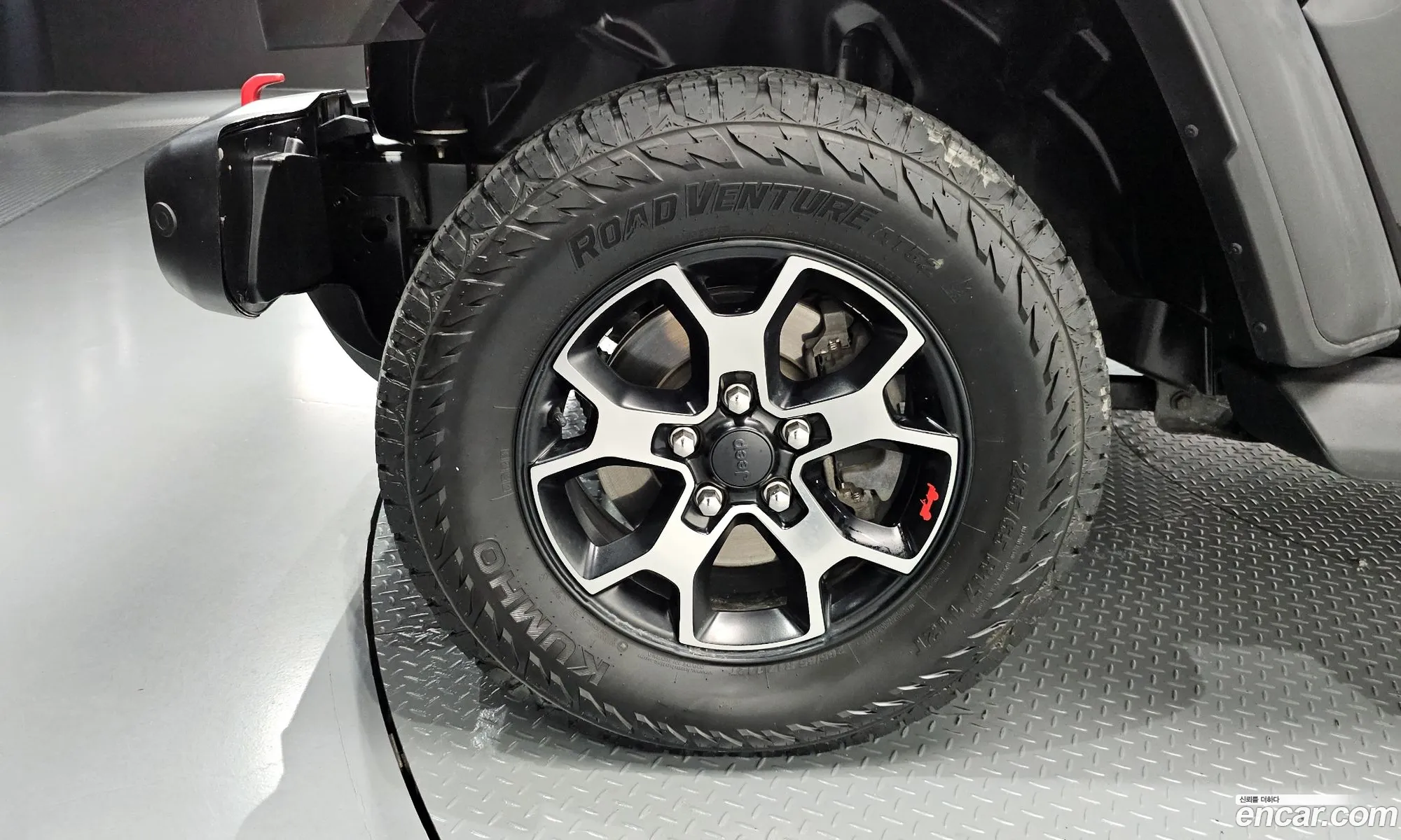 Jeep Wrangler 2018 1C4HJXFN0JW242569 — 24