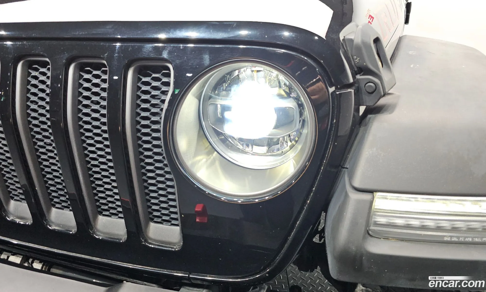 Jeep Wrangler 2018 1C4HJXFN0JW242569 — 16