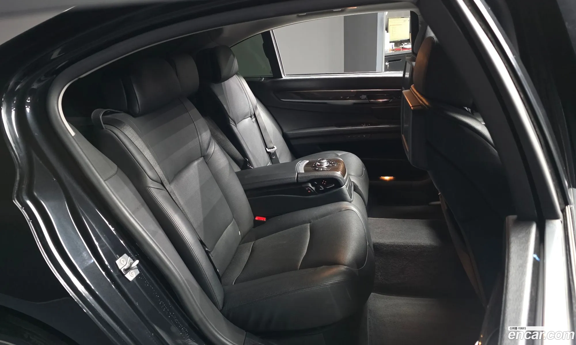 BMW 7 Series 2011 WBAKB8109BC346451 — 5