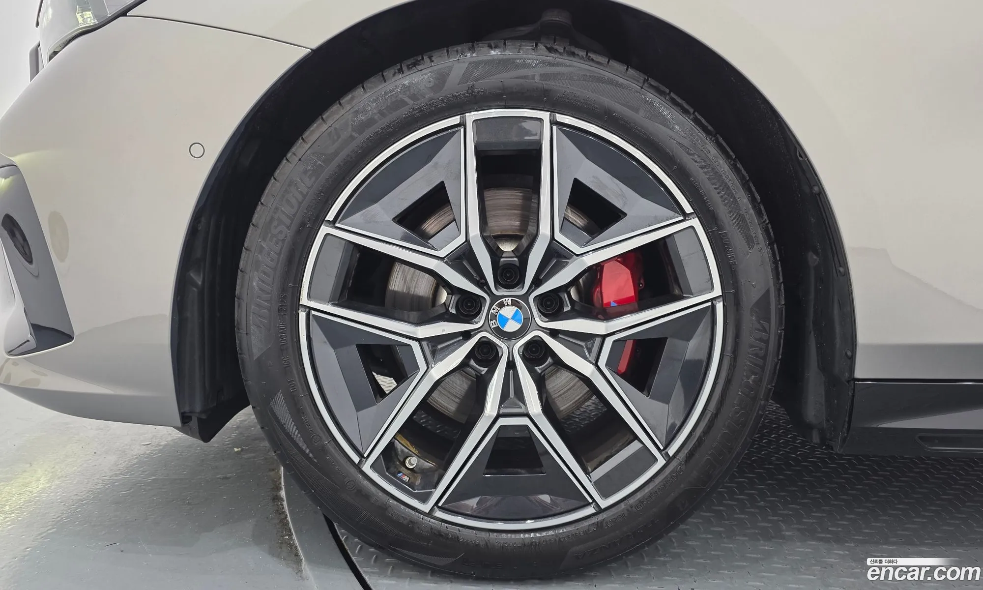 BMW 5 Series 2025 WBA21FJ07TCV97235 — 8