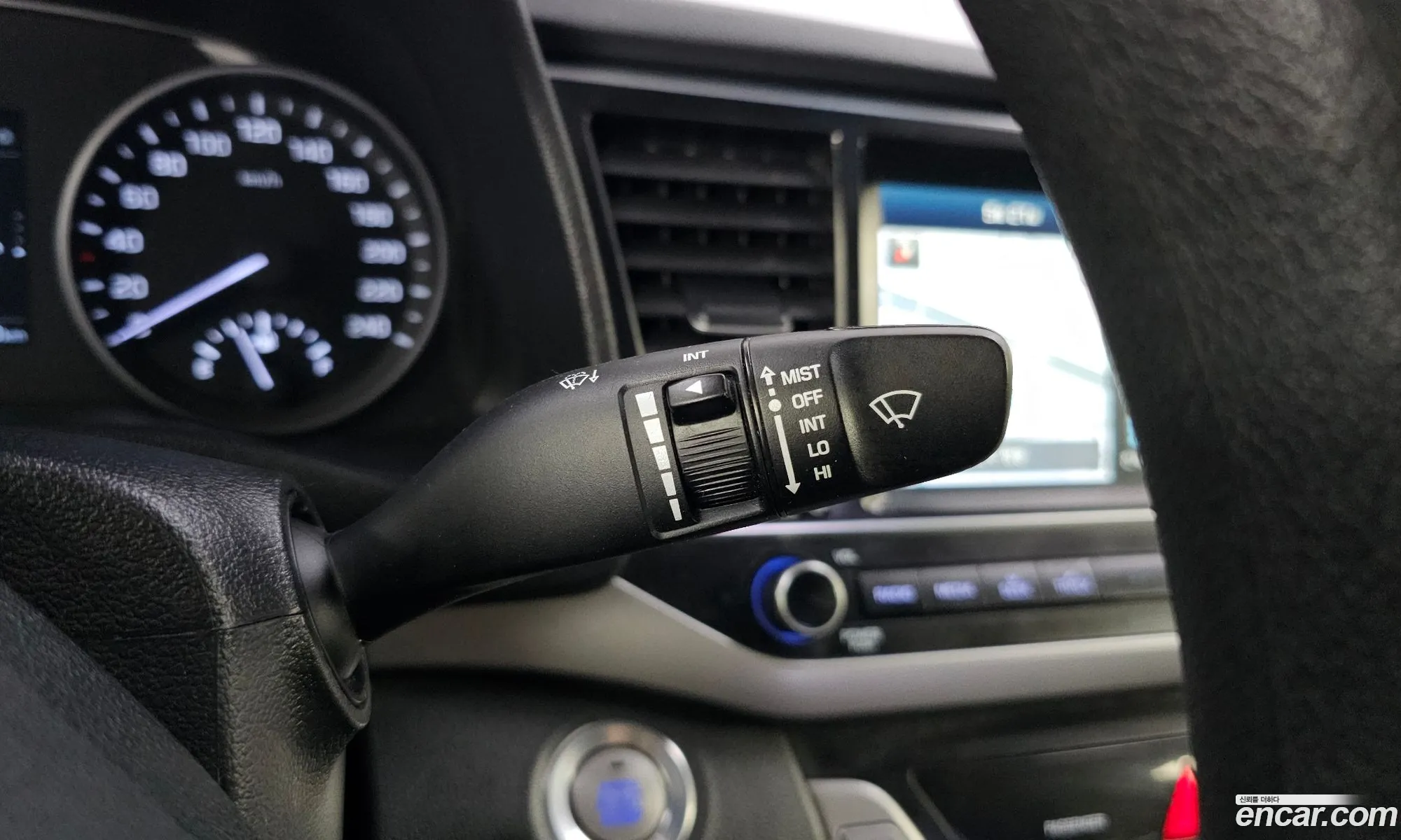 Hyundai Elantra AD 2018 — 18