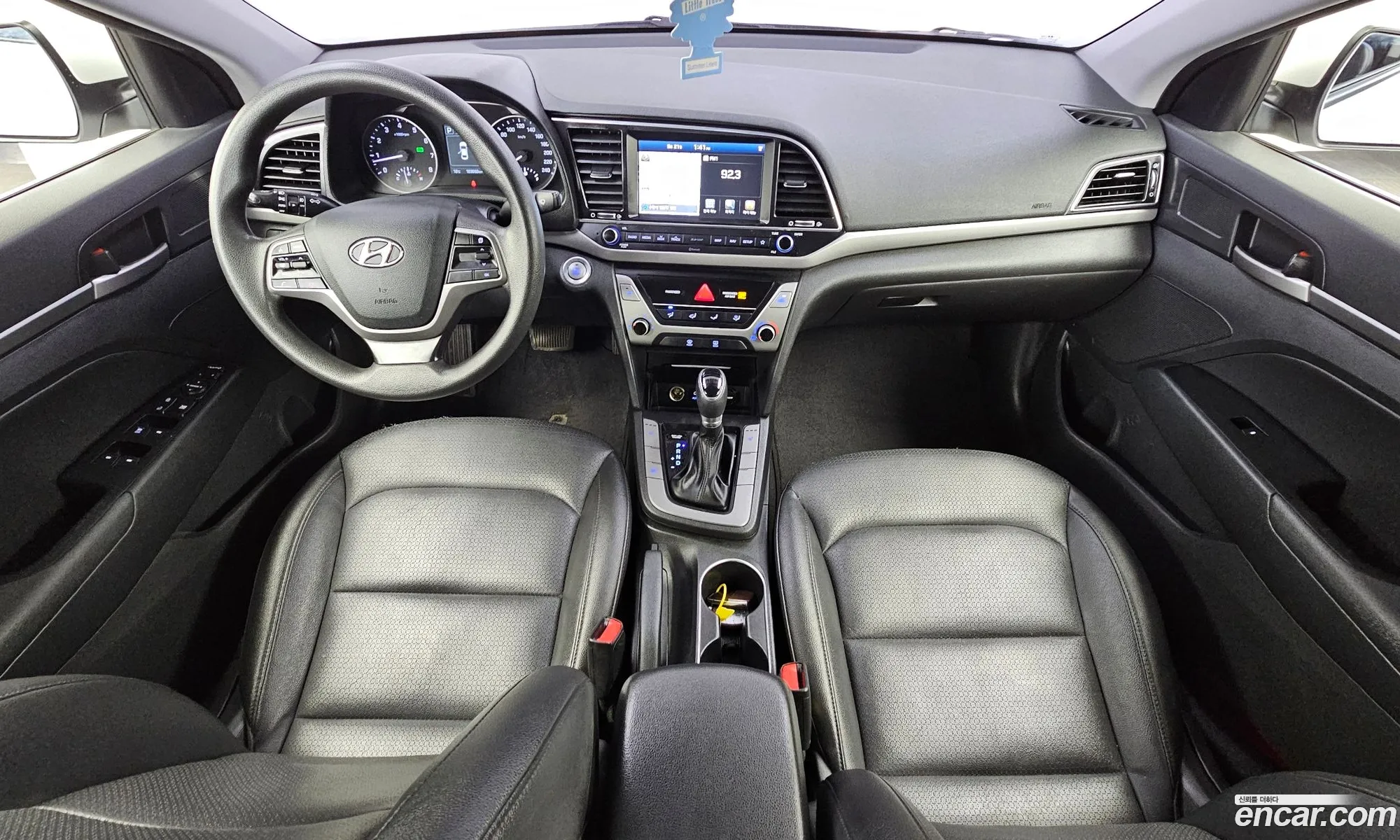 Hyundai Elantra AD 2018 — 23