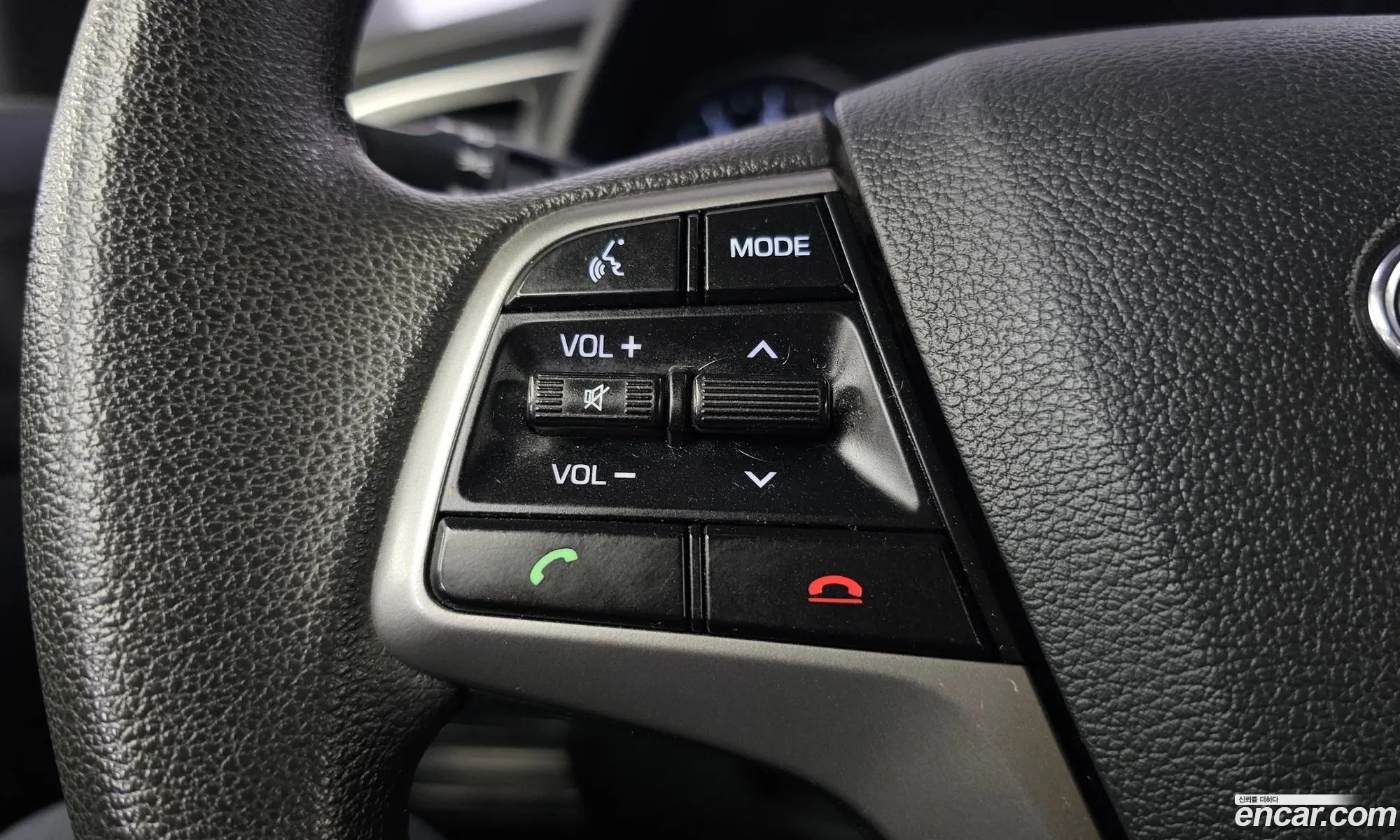 Hyundai Elantra AD 2018 — 27