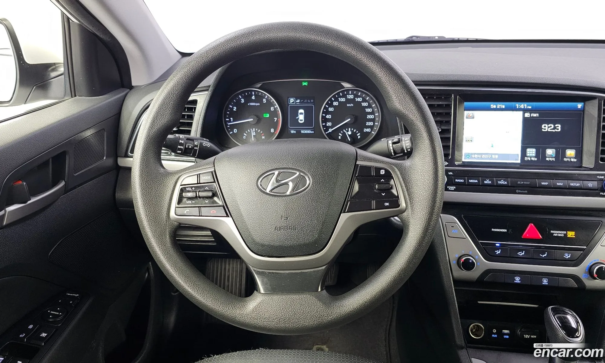 Hyundai Elantra AD 2018 — 16