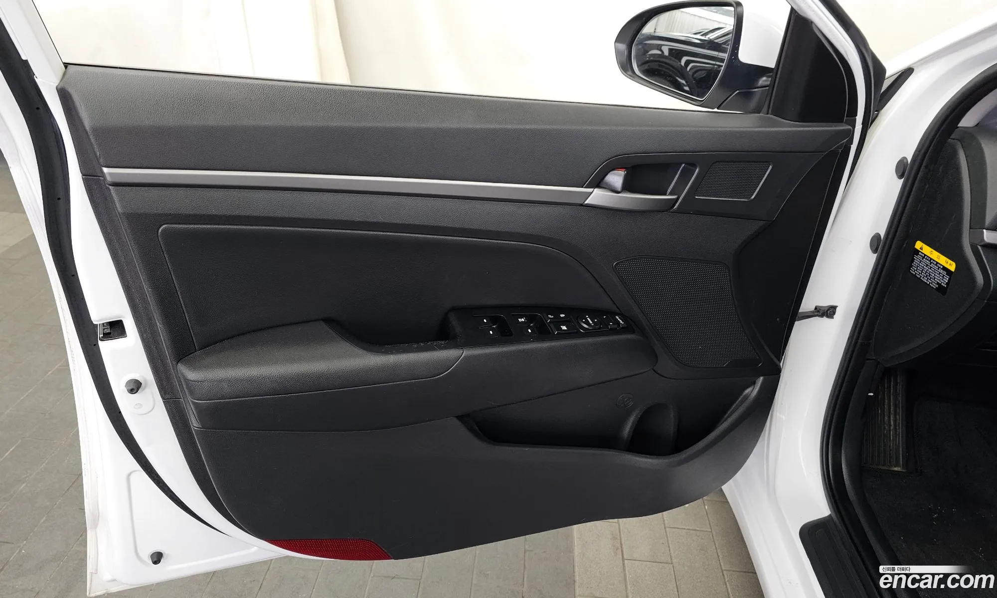 Hyundai Elantra AD 2018 — 19