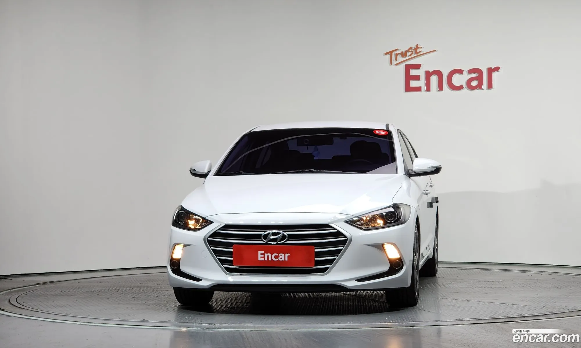 Hyundai Elantra AD 2018 — 11
