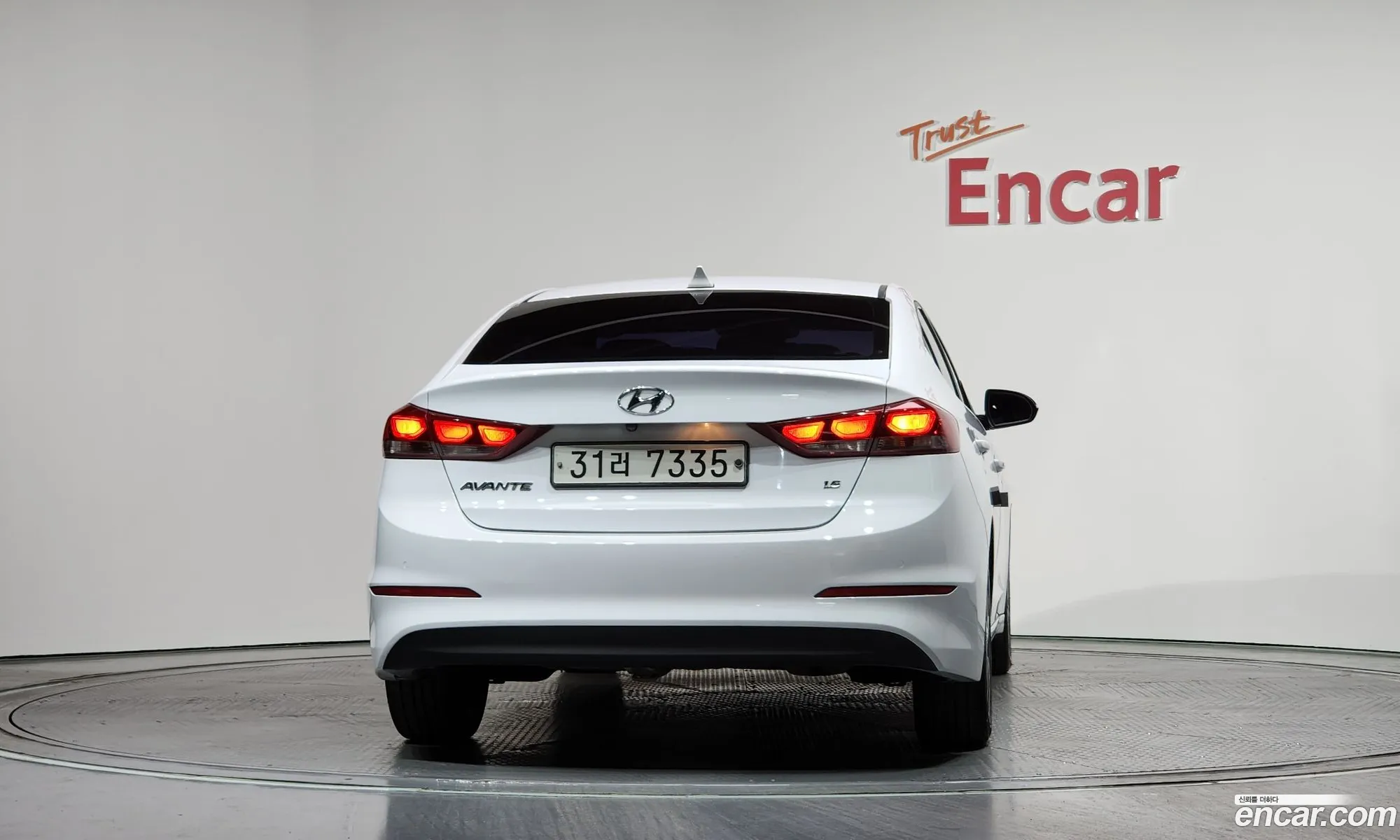 Hyundai Elantra AD 2018 — 26