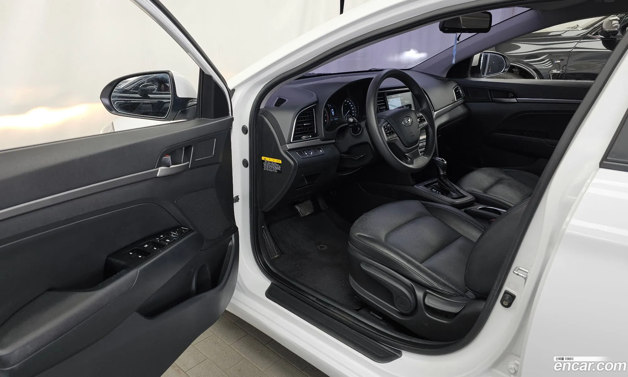 Hyundai Elantra AD 2018 — 7