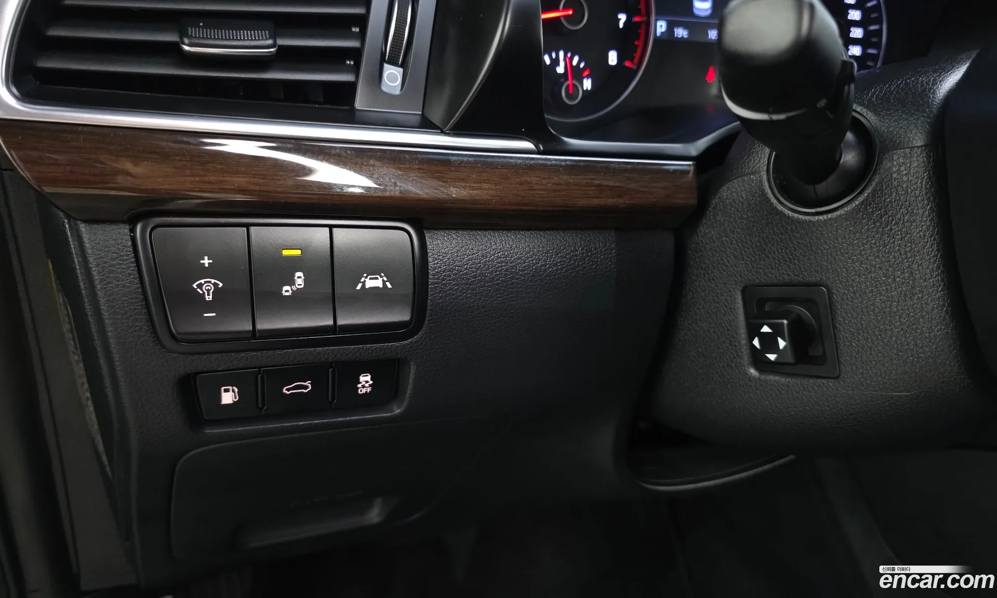 Kia K7 2019 KNALB416BKA162886 — 3