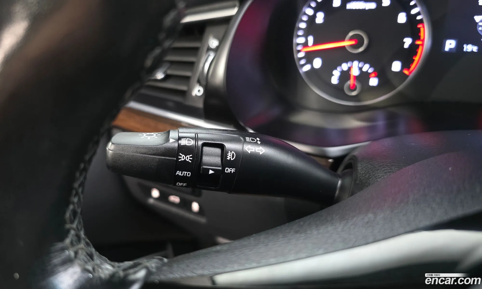 Kia K7 2019 KNALB416BKA162886 — 23