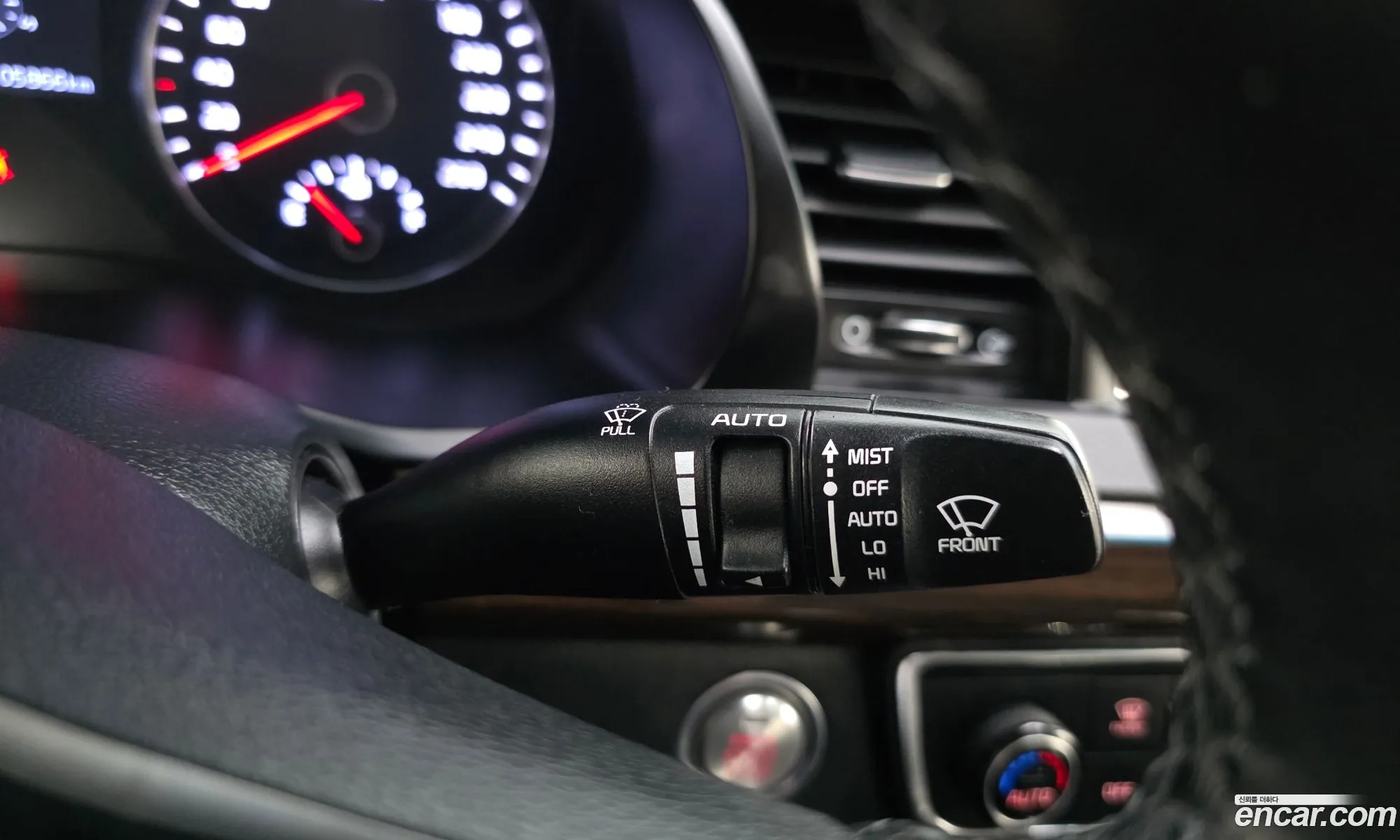 Kia K7 2019 KNALB416BKA162886 — 14