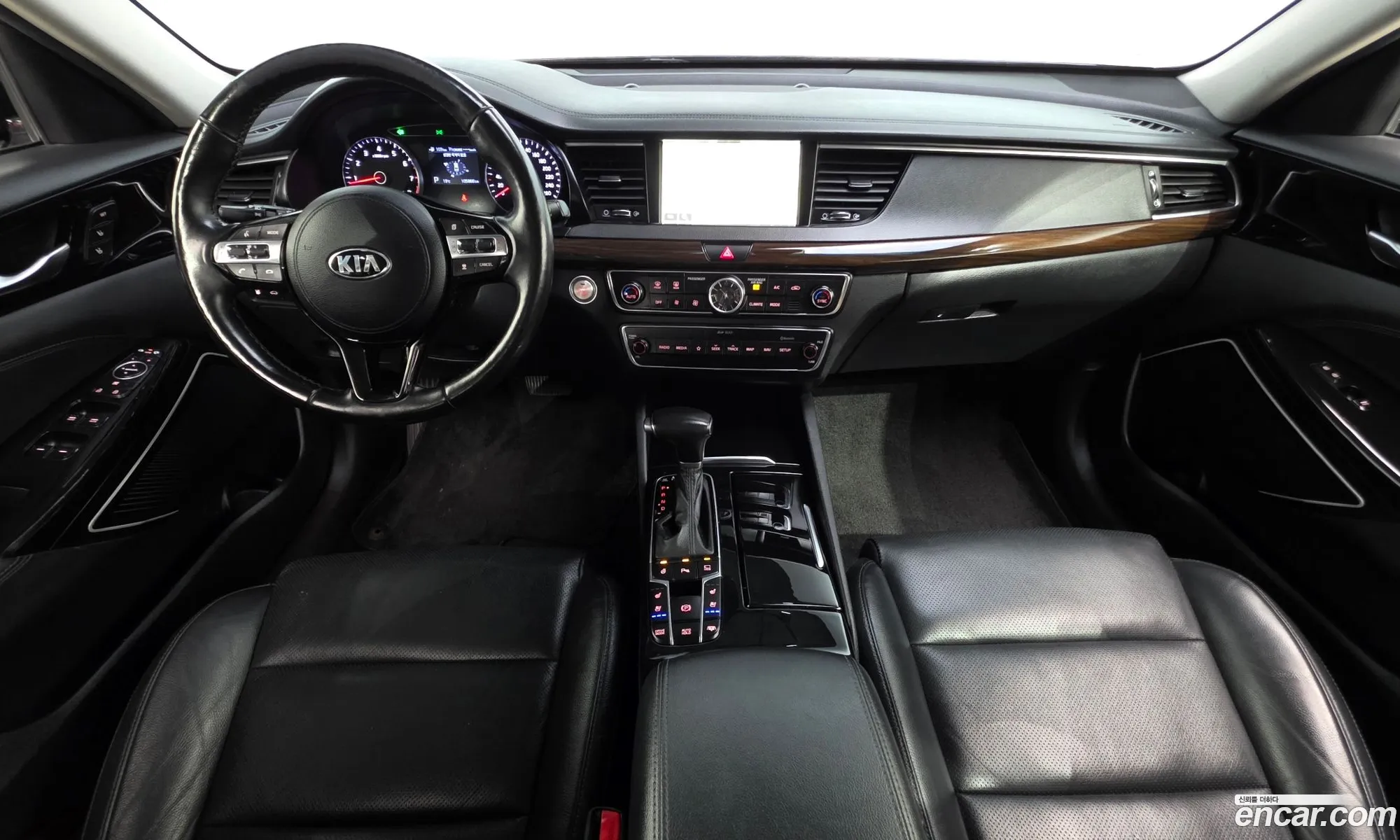 Kia K7 2019 KNALB416BKA162886 — 31