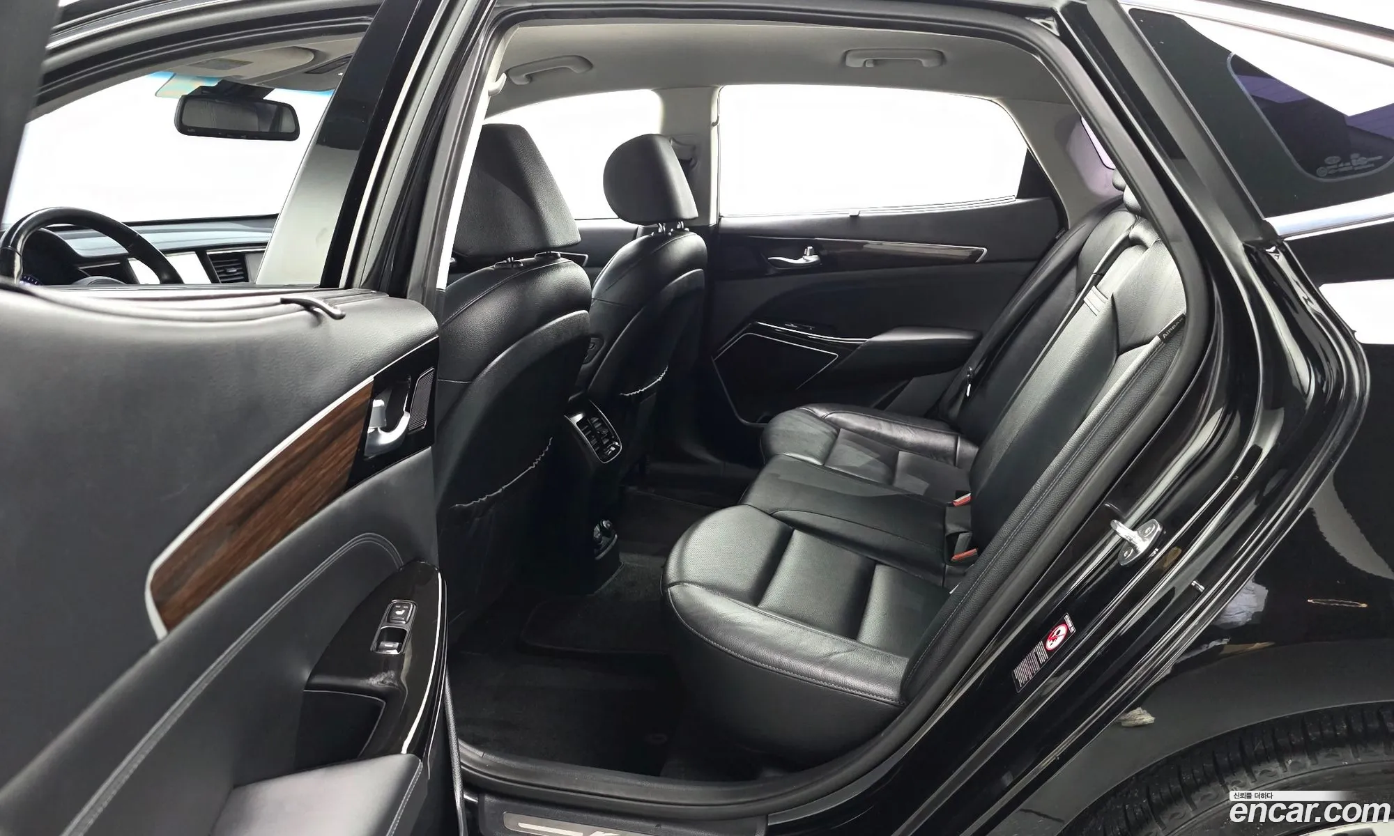 Kia K7 2019 KNALB416BKA162886 — 30