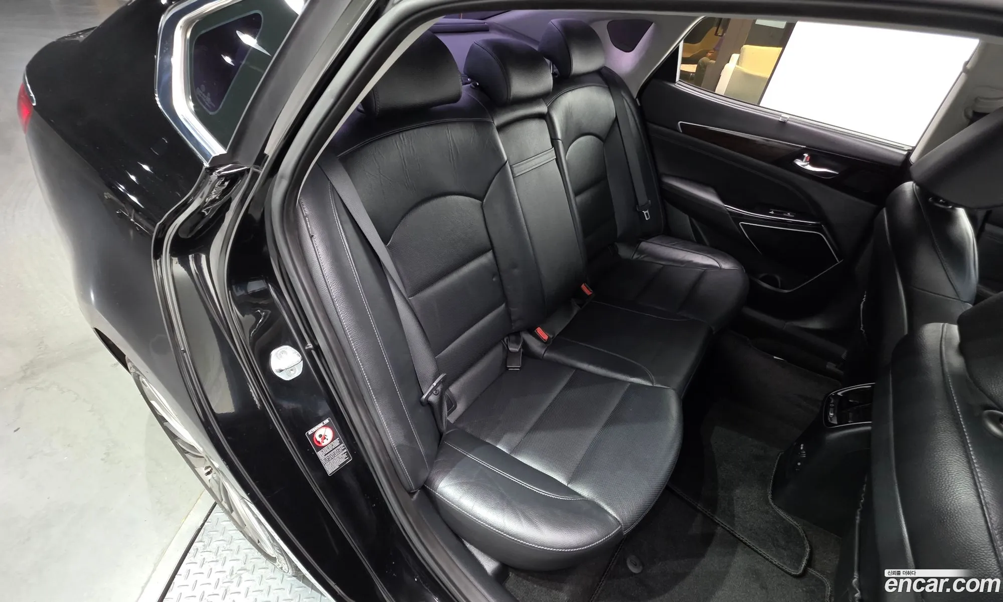 Kia K7 2019 KNALB416BKA162886 — 18