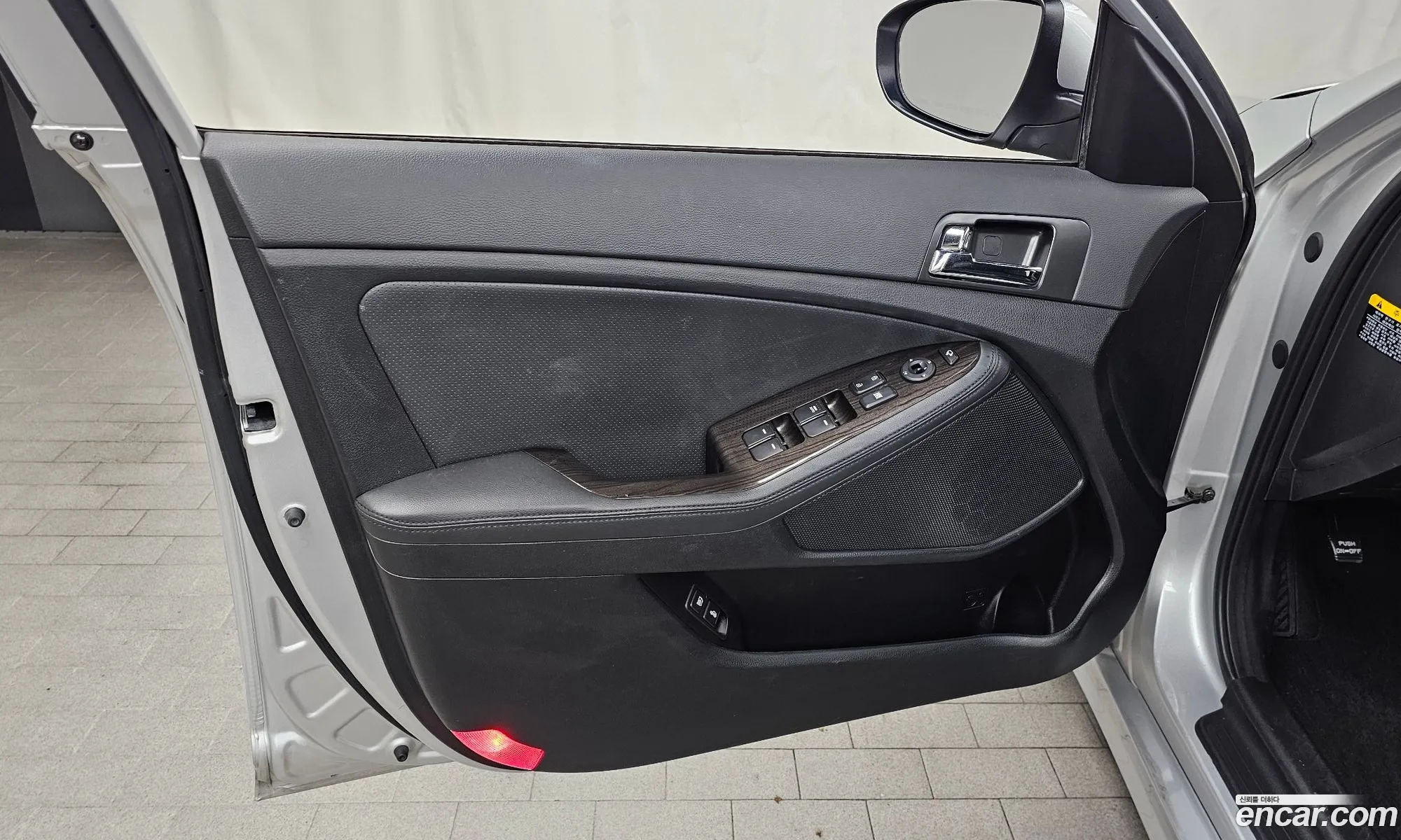 Kia K5 2012 KNAGN419BDA336289 — 2