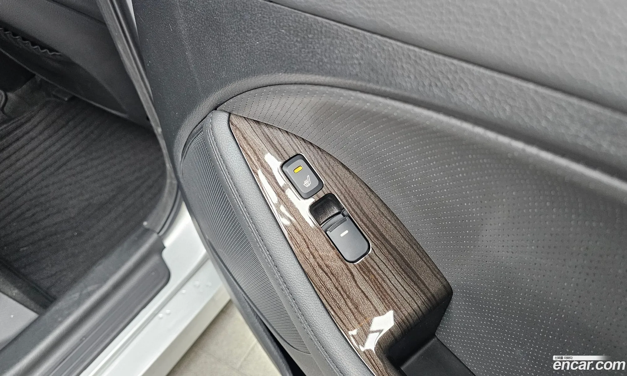 Kia K5 2012 KNAGN419BDA336289 — 3