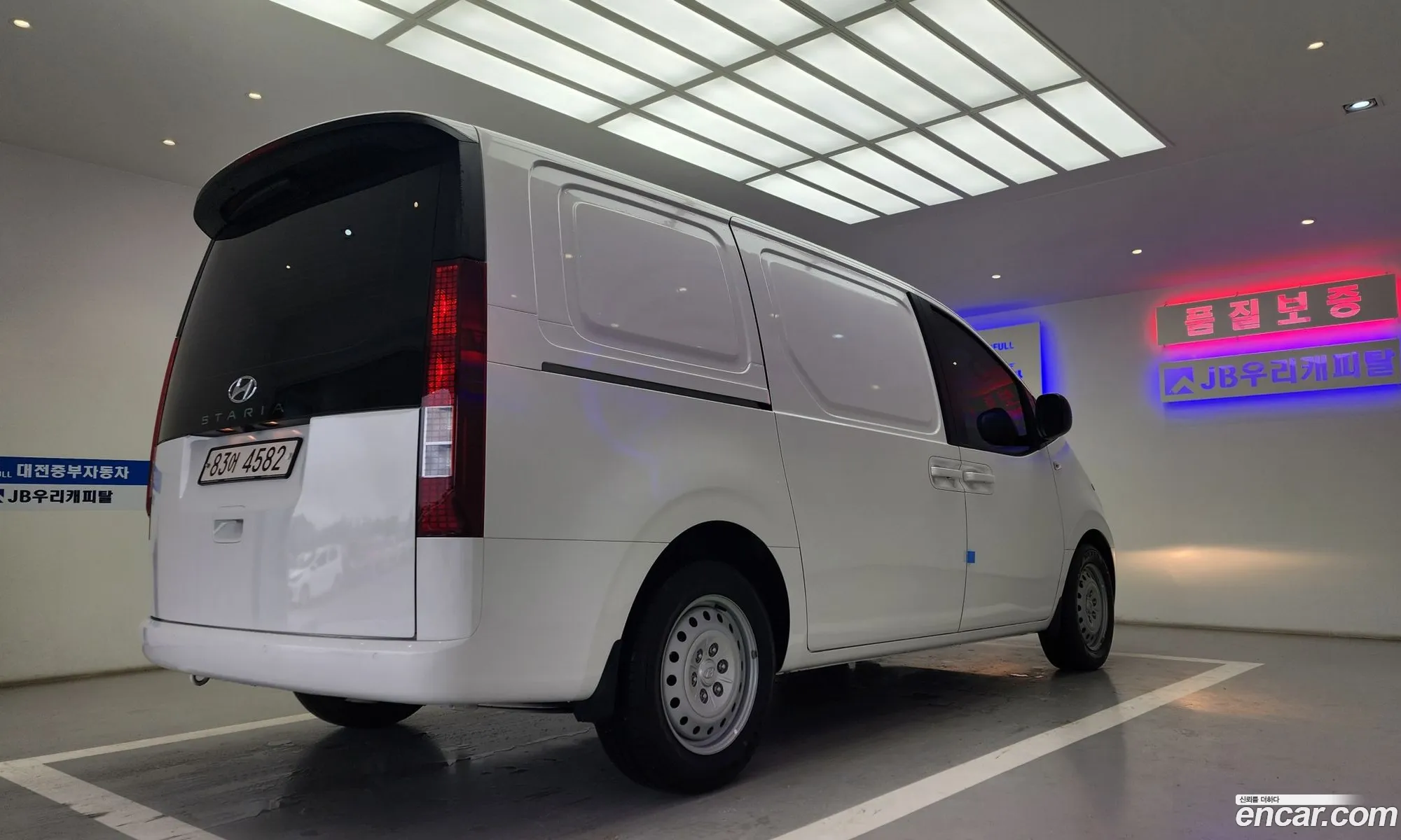 Hyundai Staria 2021 — 3