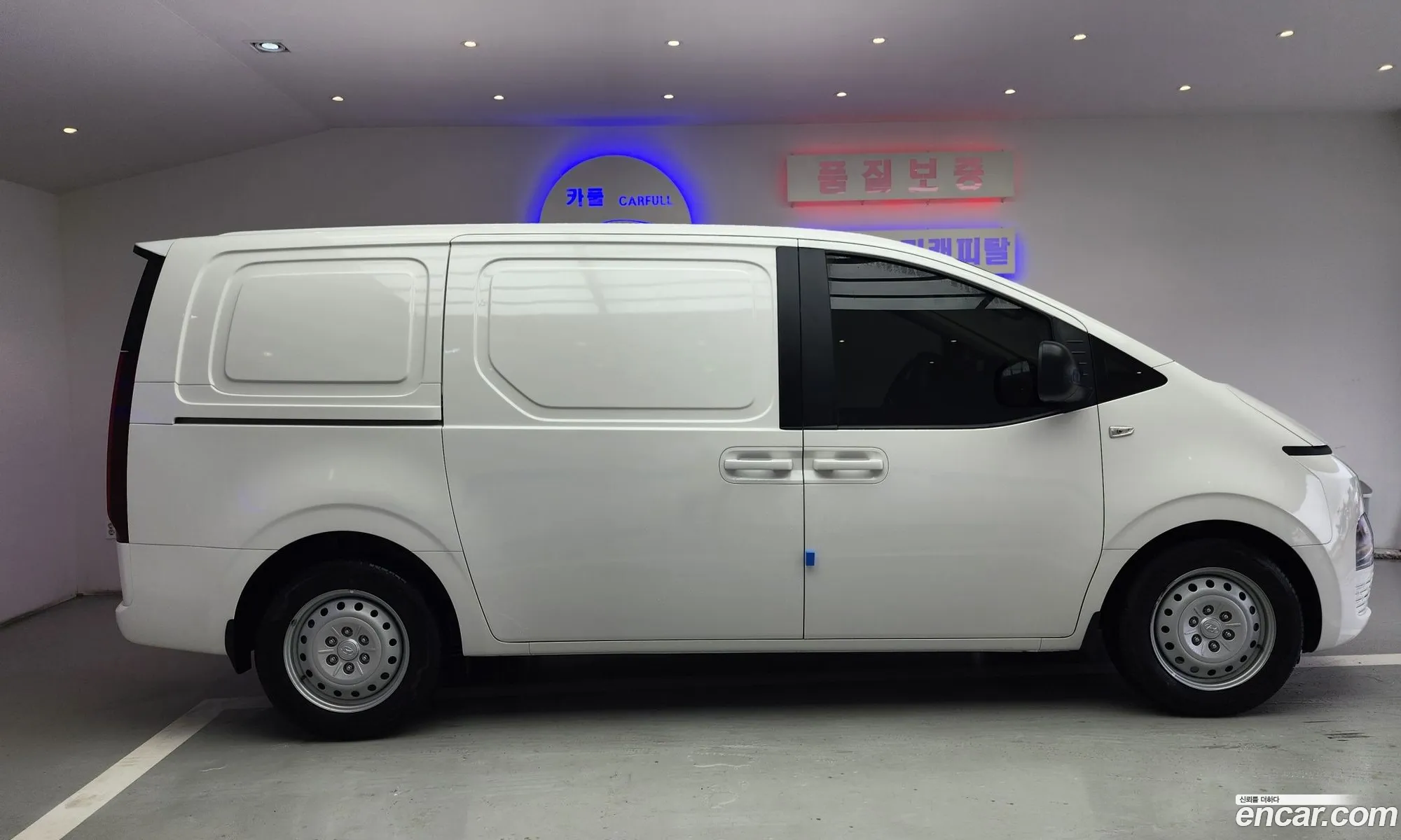 Hyundai Staria 2021 — 18