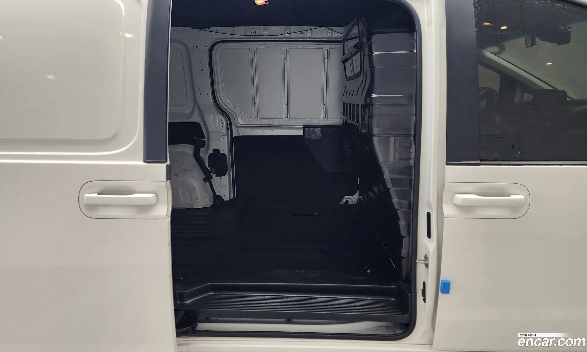 Hyundai Staria 2021 — 19