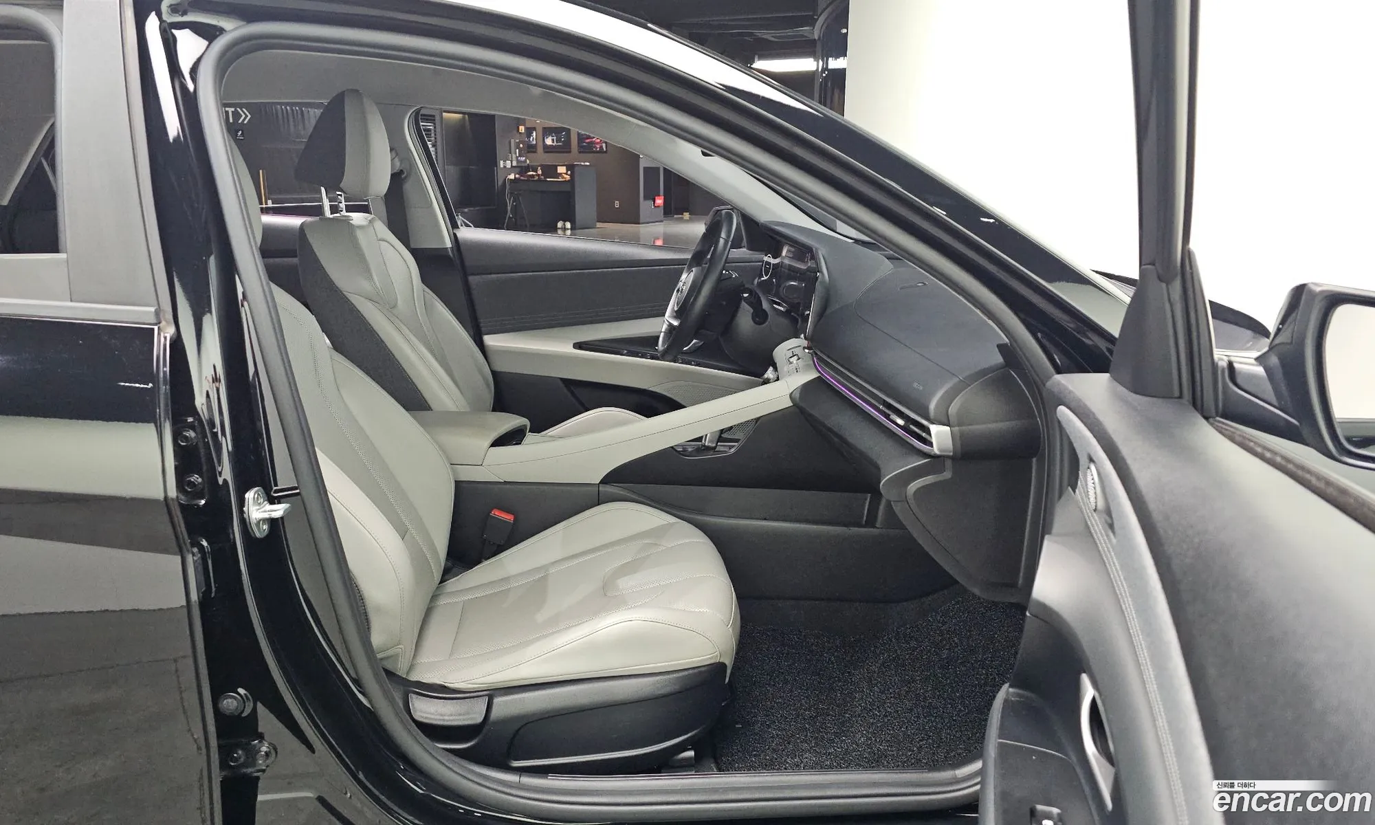 Hyundai Elantra 2021 — 18