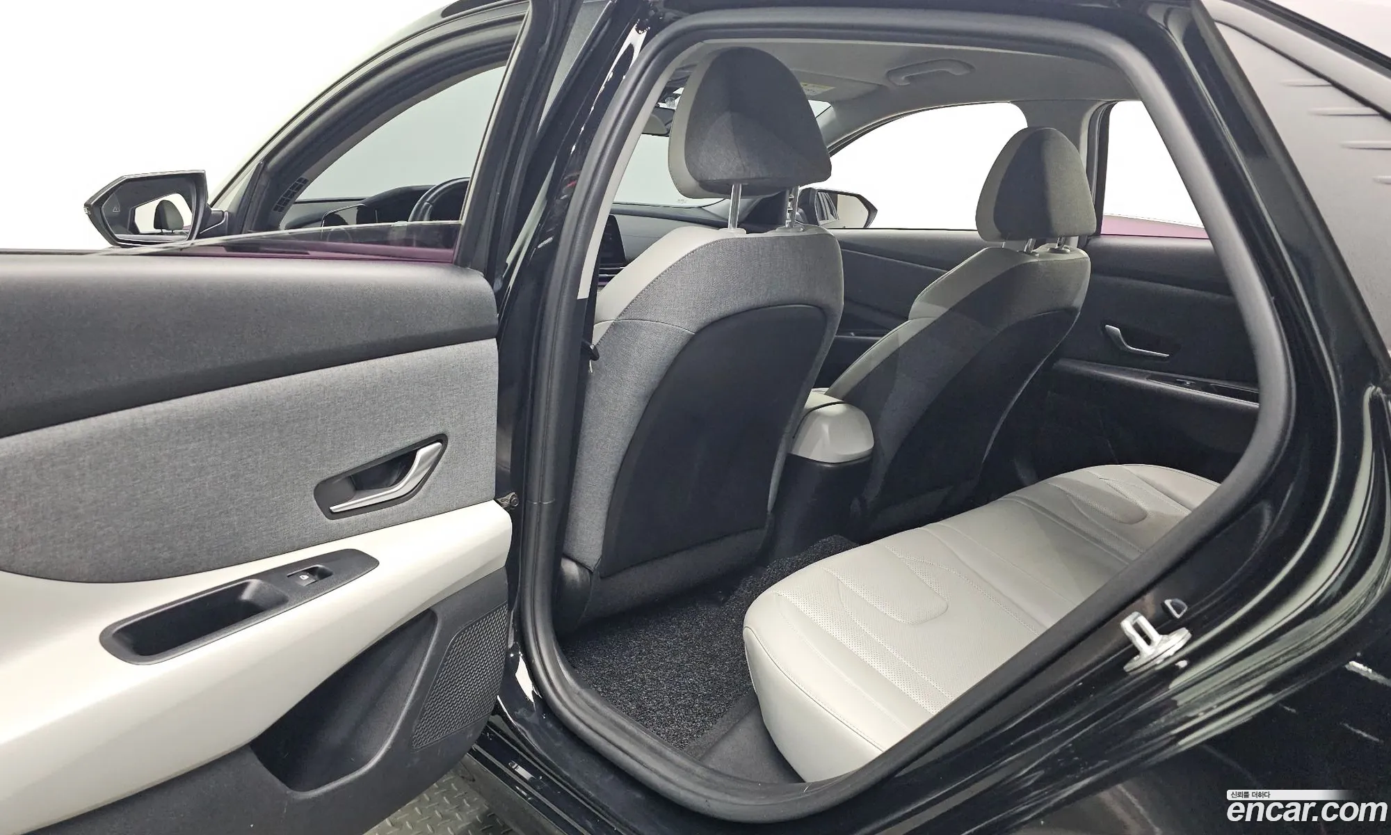 Hyundai Elantra 2021 — 2