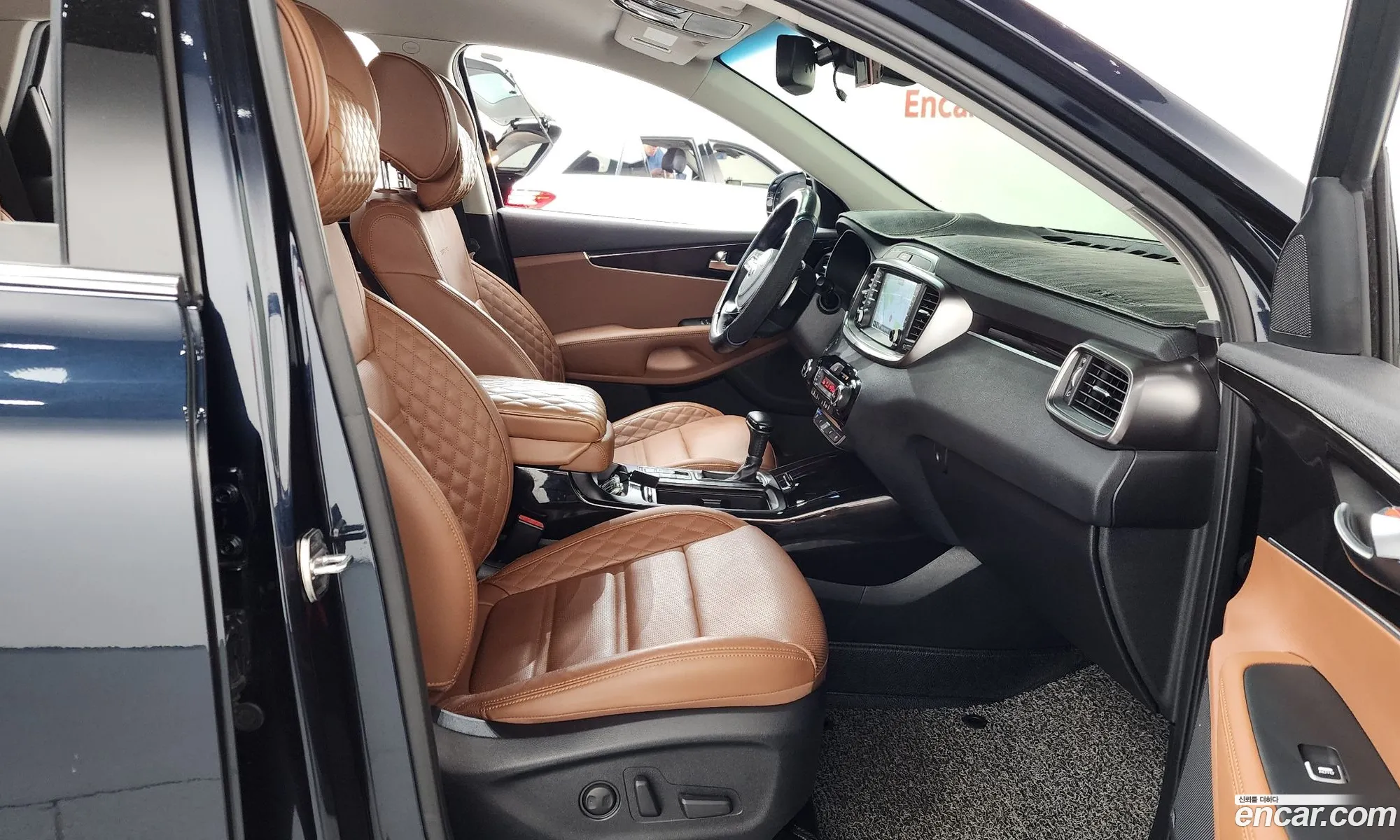 Kia Sorento 2019 KNAPK81BBLA635934 — 9