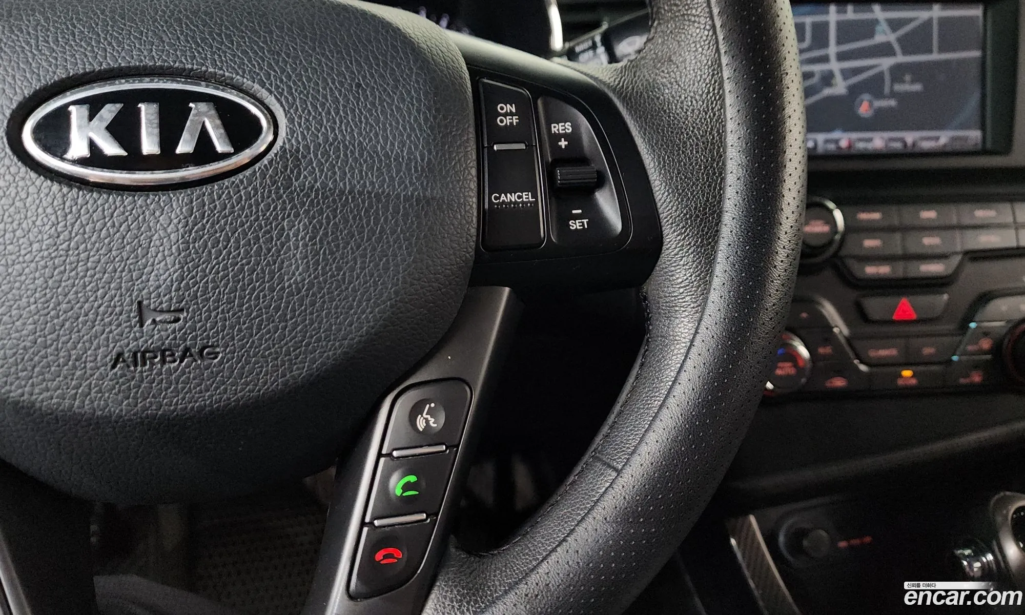 Kia K5 Hybrid 2011 — 31