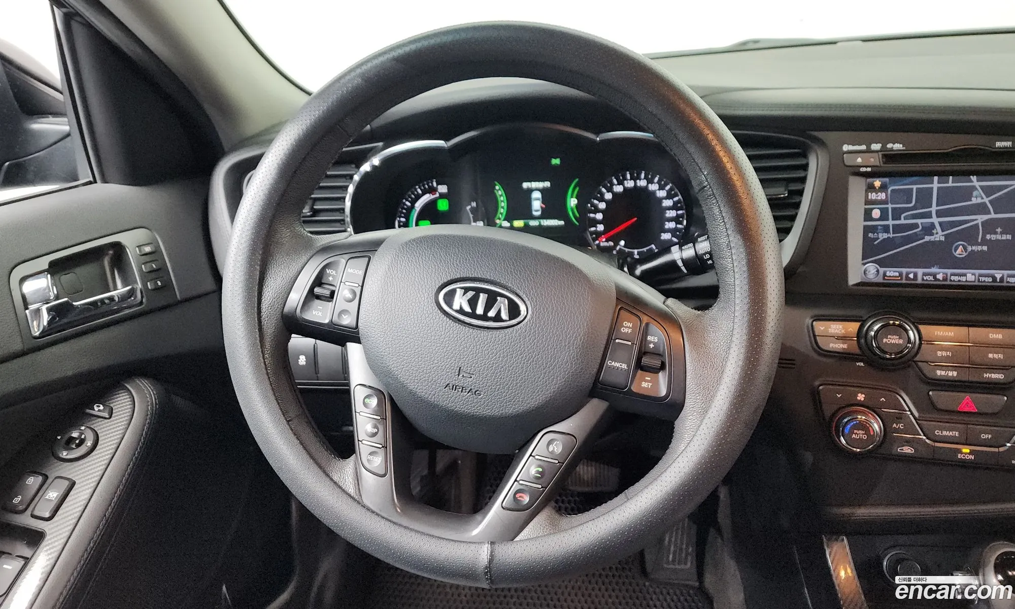 Kia K5 Hybrid 2011 — 35