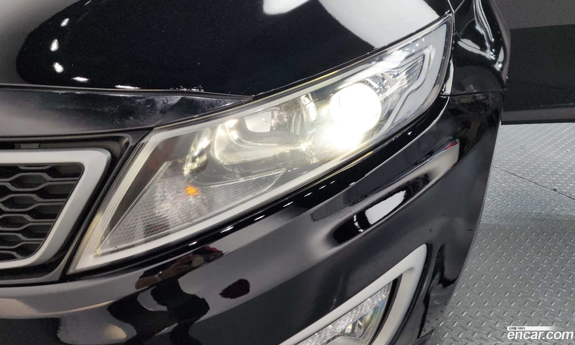 Kia K5 Hybrid 2011 — 32
