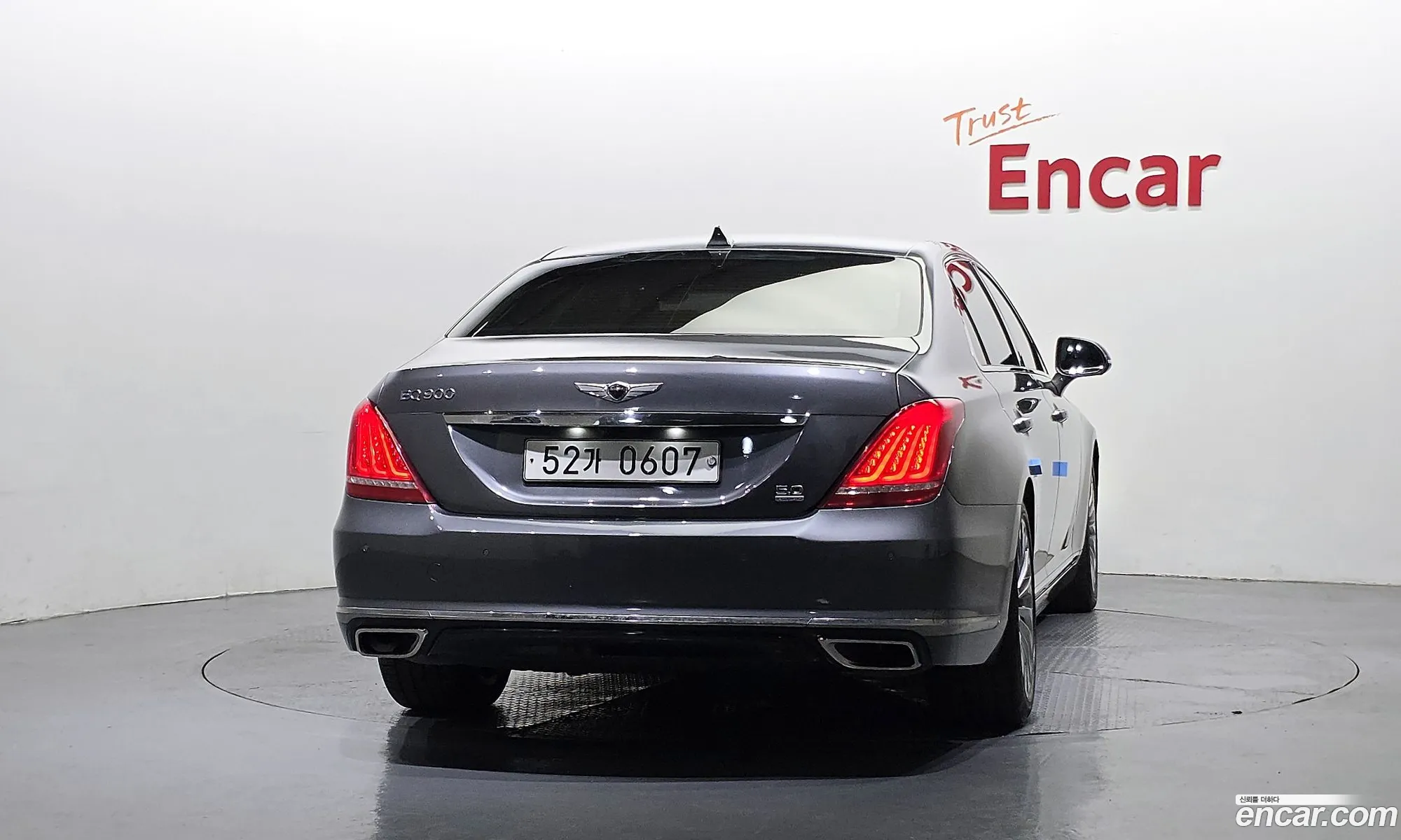Genesis EQ900 2016 — 11