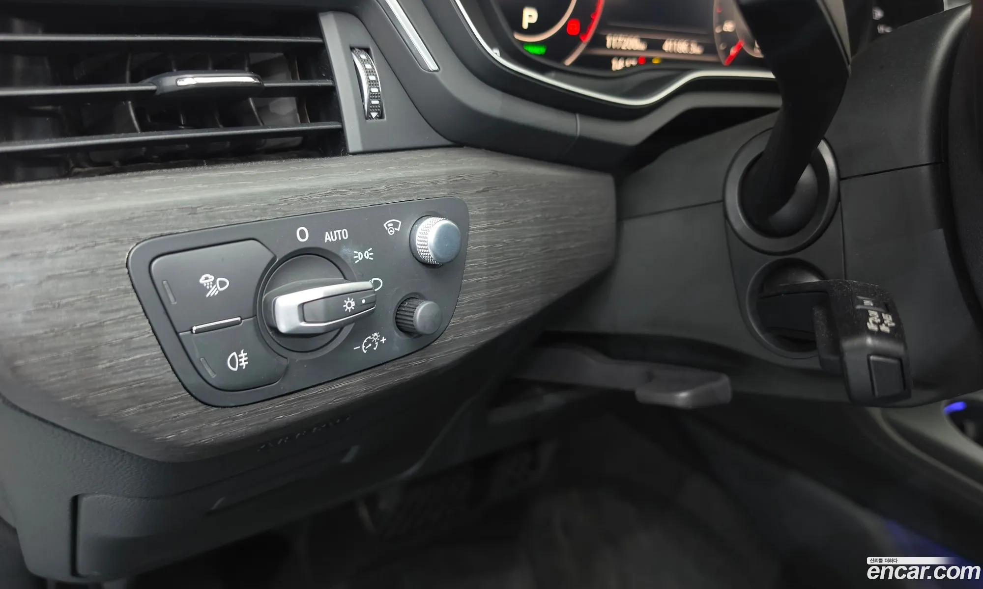 Audi A4 2019 WAUZZZF47KA121453 — 31
