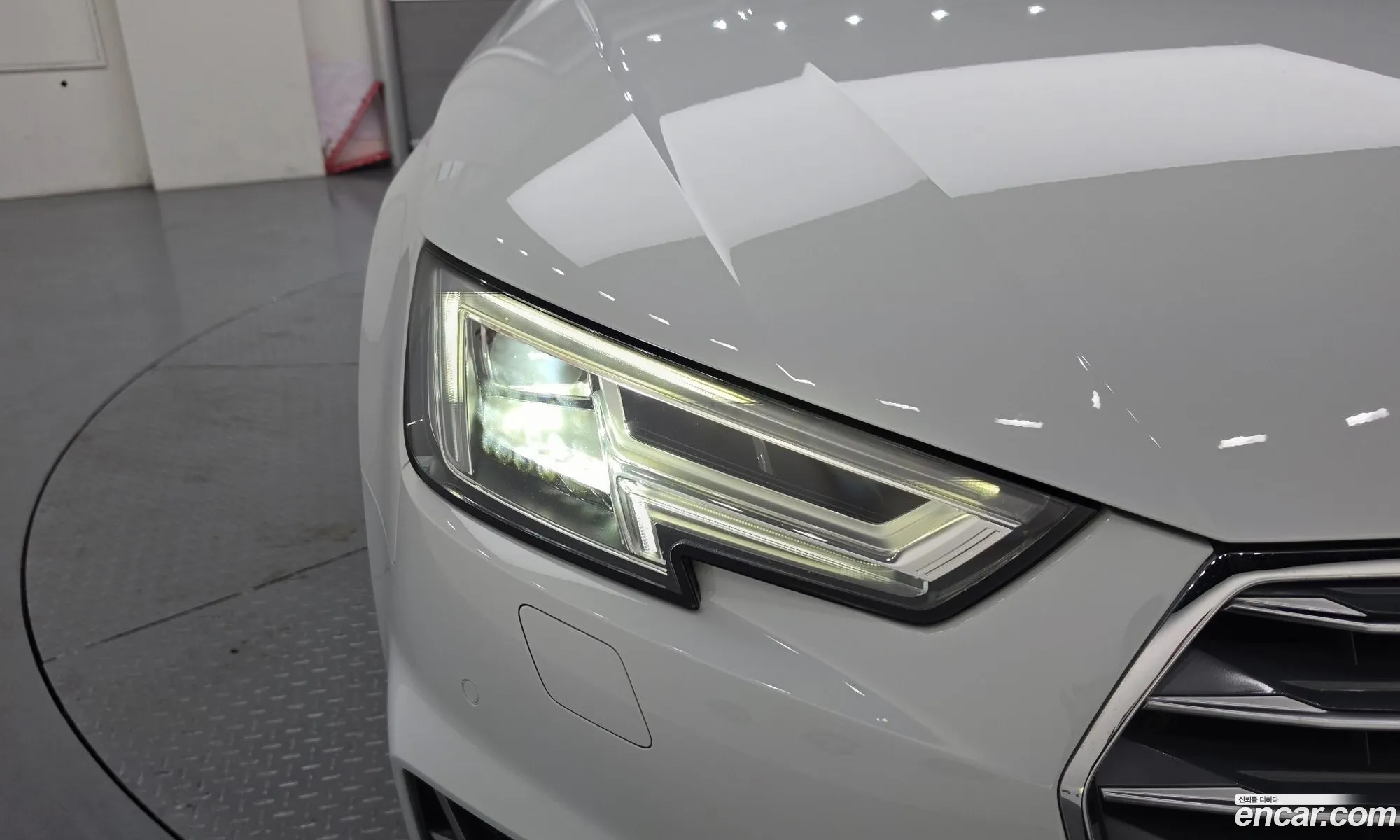 Audi A4 2019 WAUZZZF47KA121453 — 32