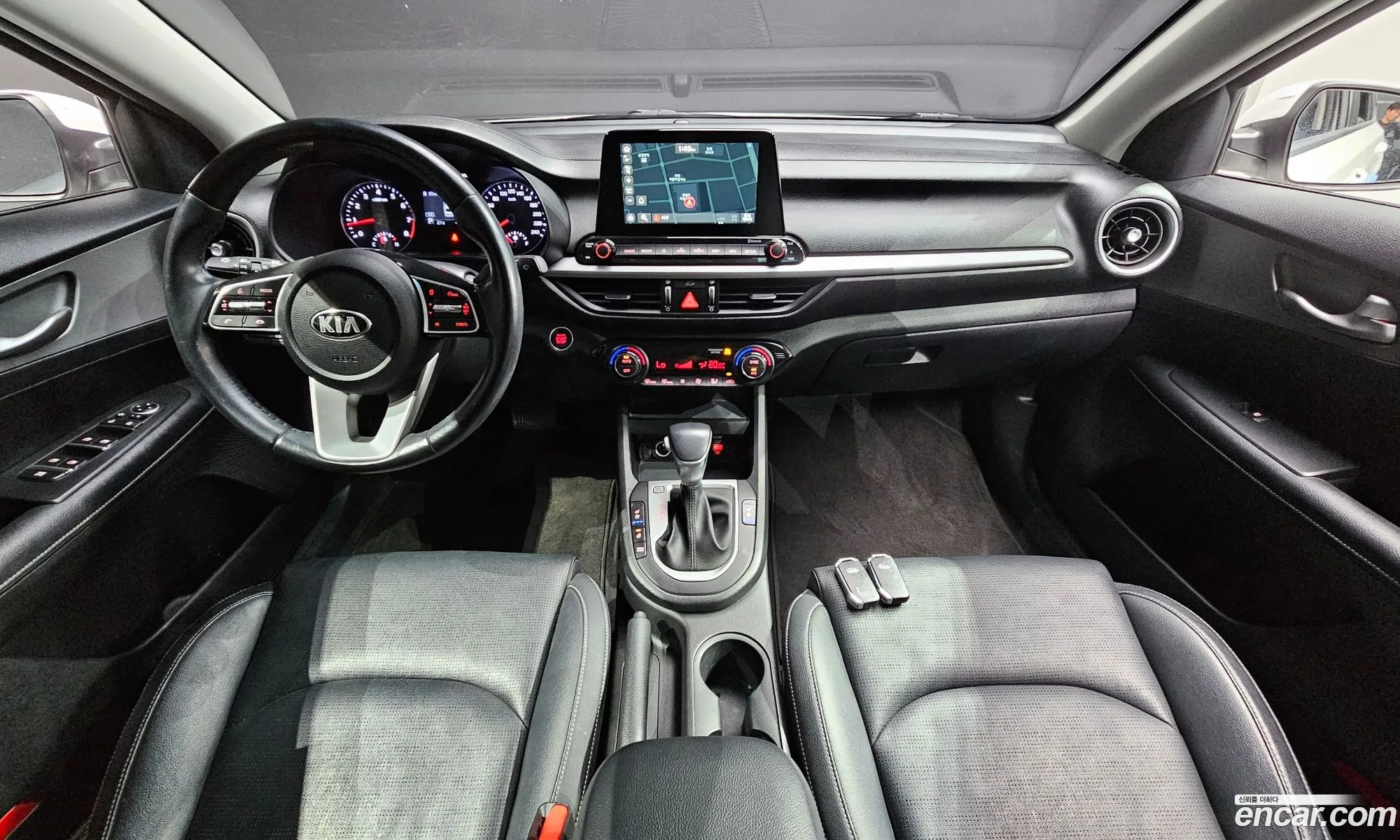 Kia K3 2020 KNAF241BEMA093542 — 4