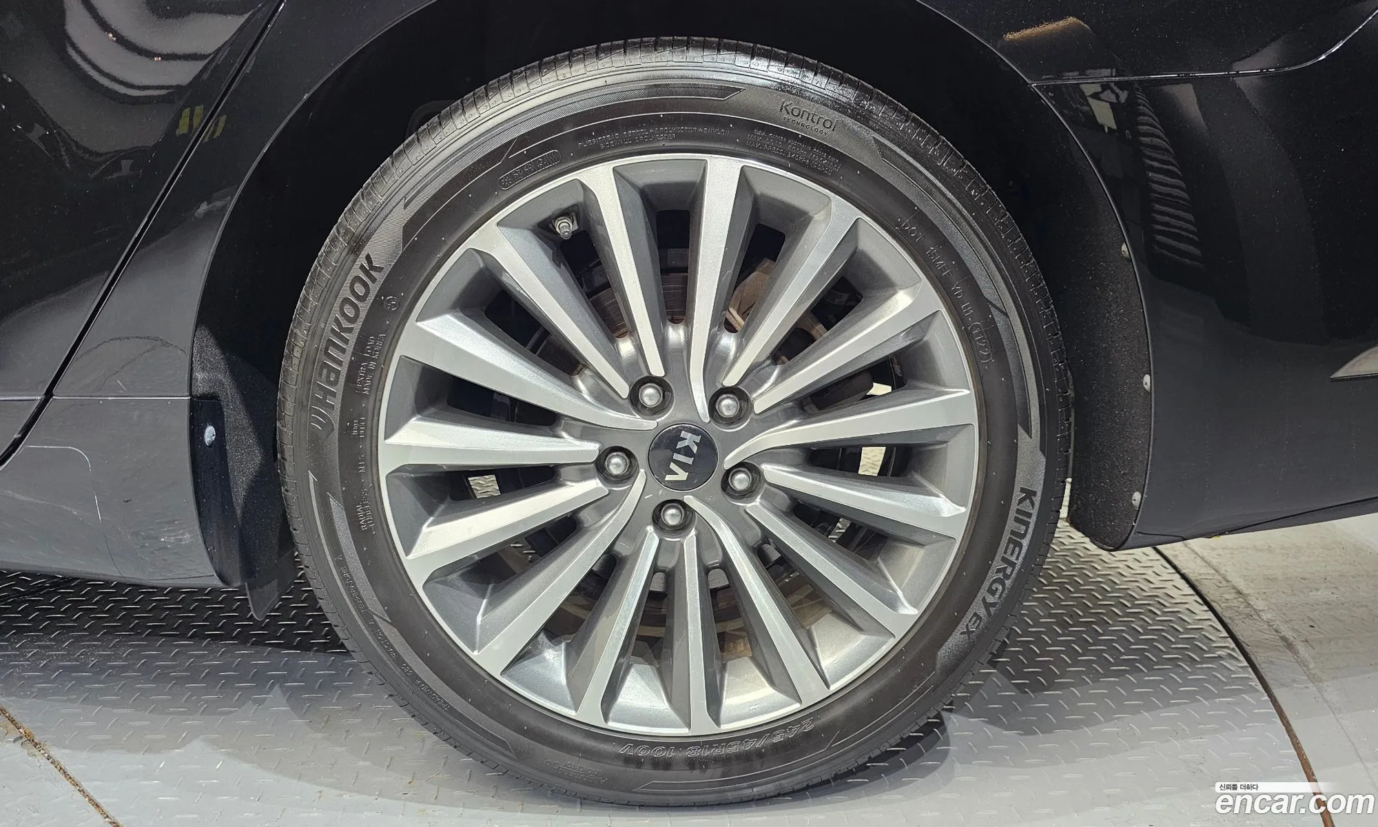Kia K7 2016 KNALB415BGA034667 — 9