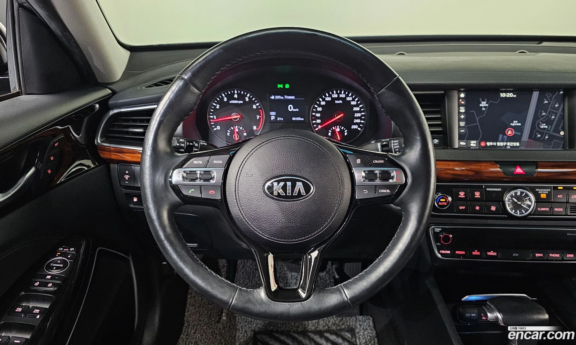 Kia K7 2016 KNALB415BGA034667 — 24