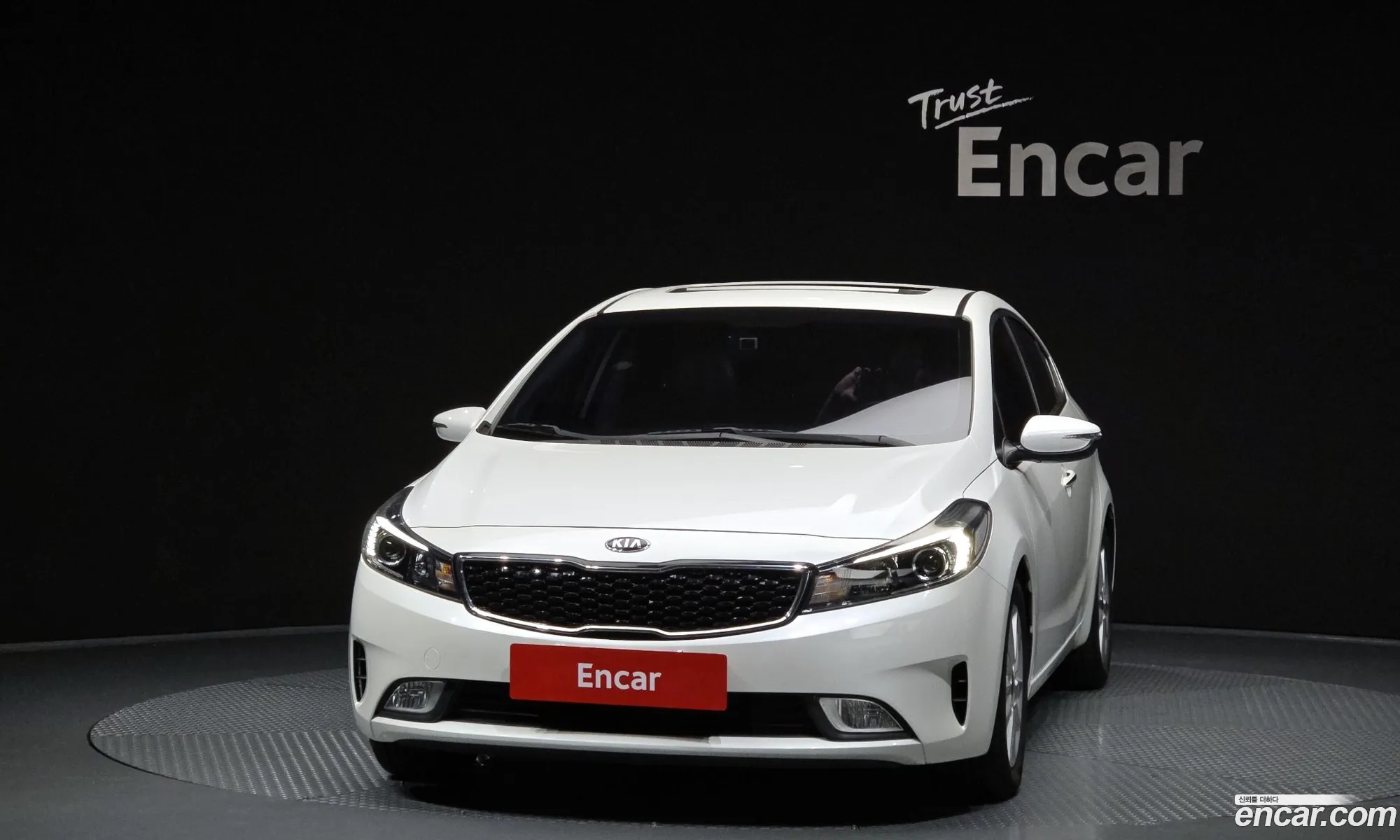 Kia K3 2016 — 17