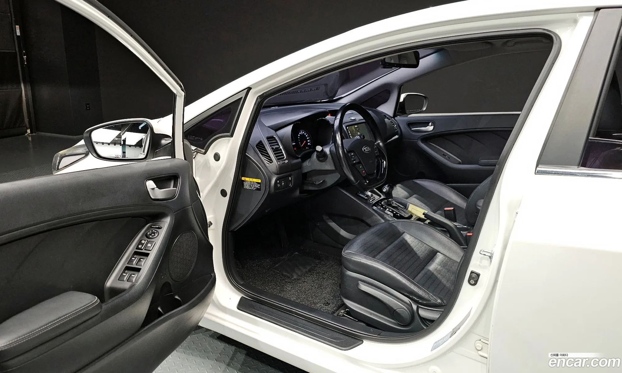 Kia K3 2016 — 10
