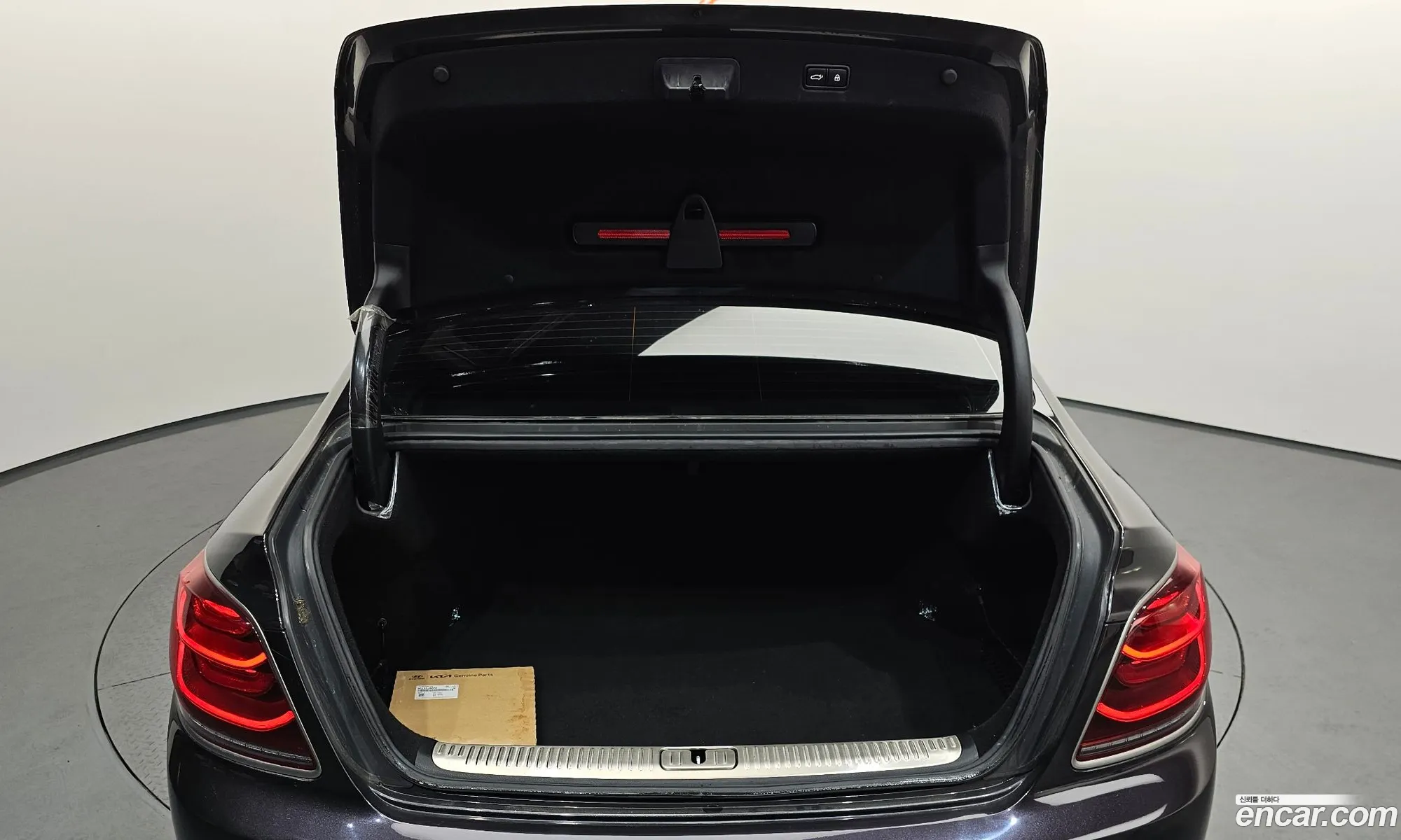 Kia The K9 2018 KNAS741ADKS008353 — 23