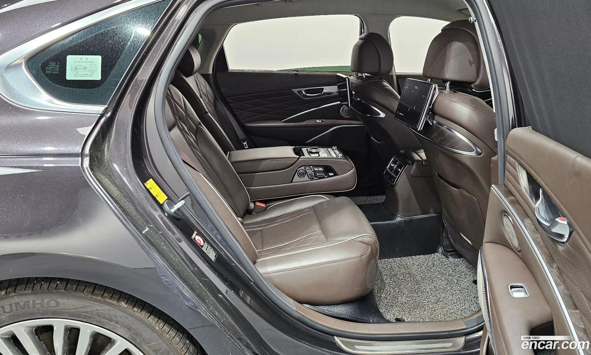 Kia The K9 2018 KNAS741ADKS008353 — 32