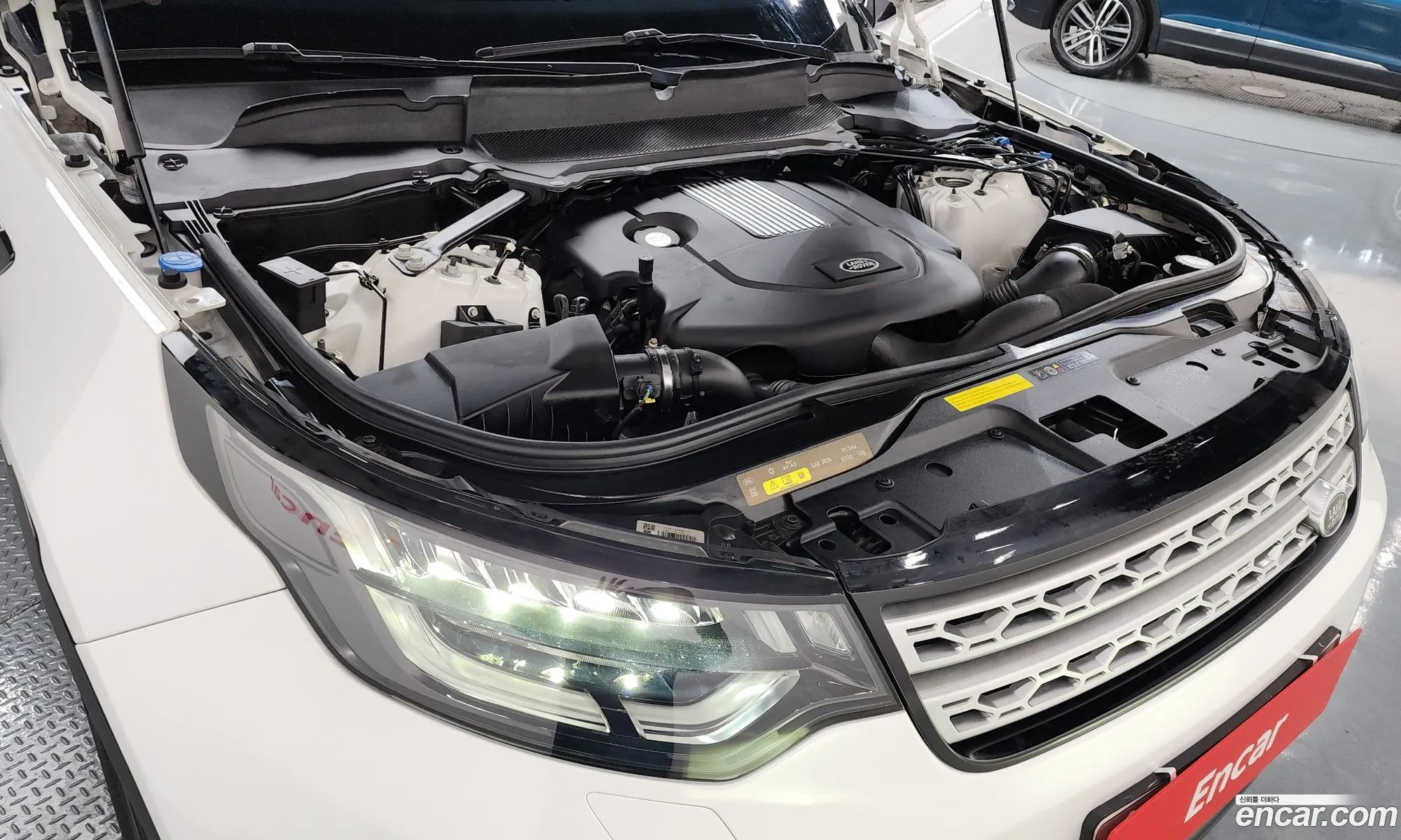 Land Rover Discovery 5 2019 — 36