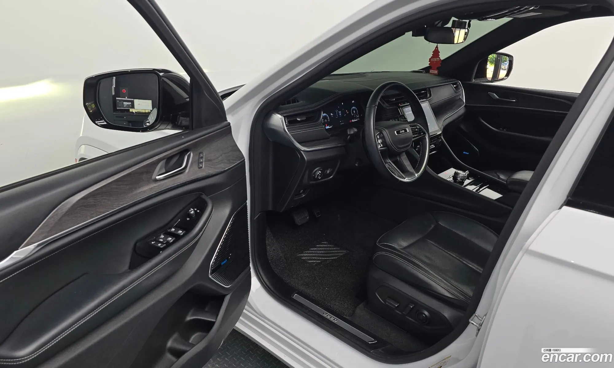 Jeep Grand Cherokee 2021 — 11