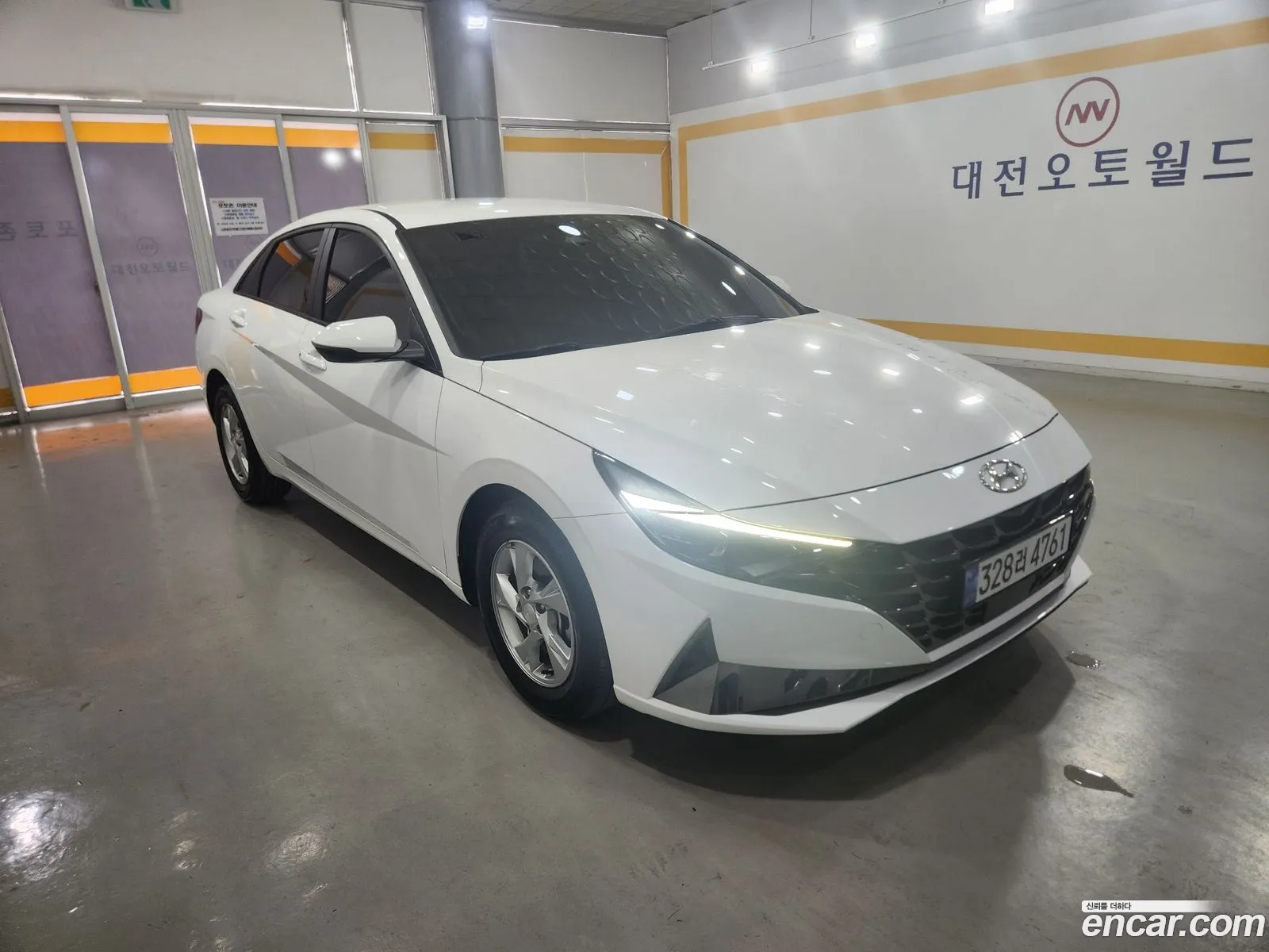 Hyundai Elantra 2022 — 4