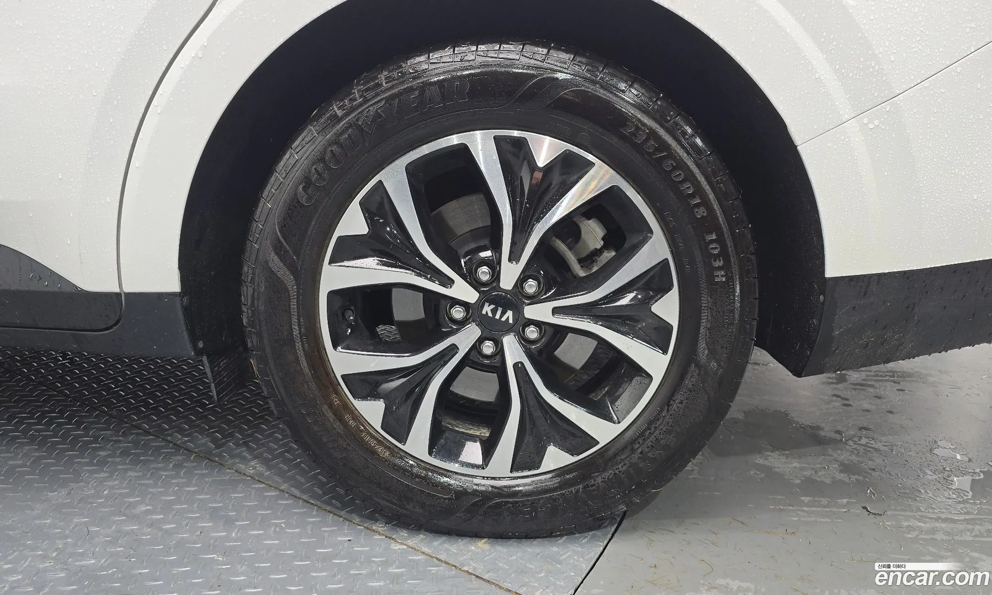Kia Carnival 2021 KNANB81BBMS110807 — 7