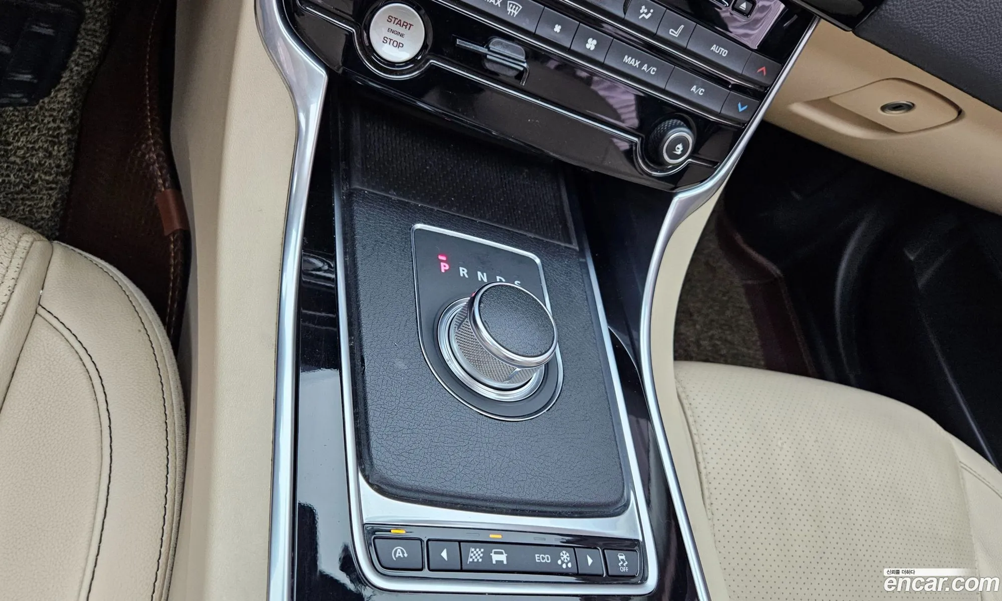 Jaguar XE 2016 — 17