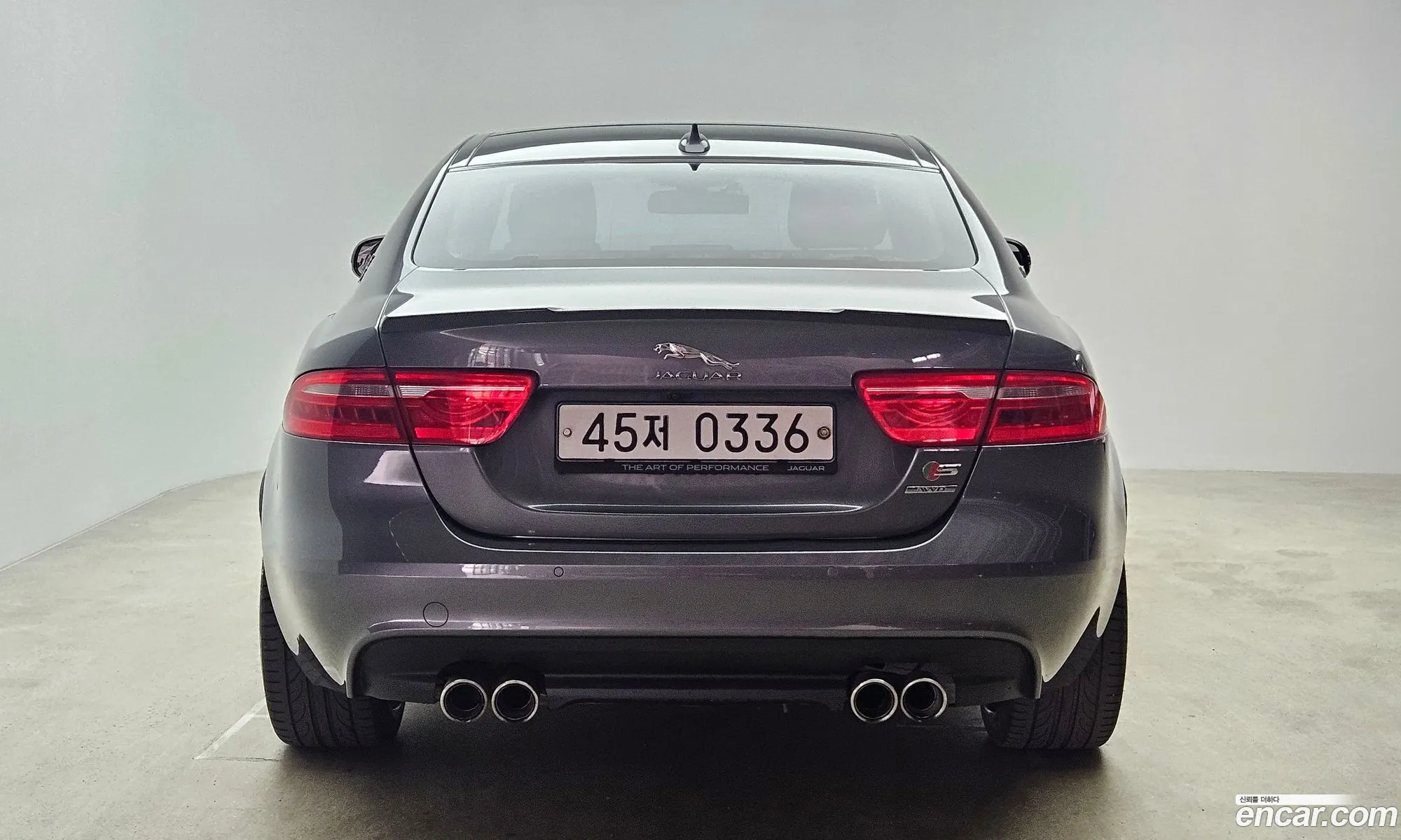 Jaguar XE 2016 — 15