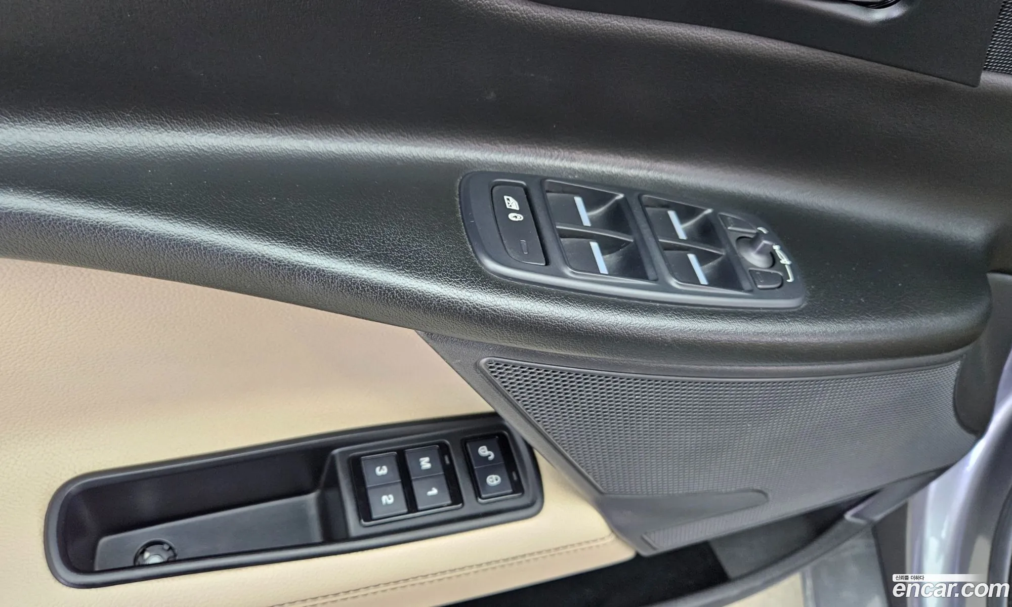 Jaguar XE 2016 — 16