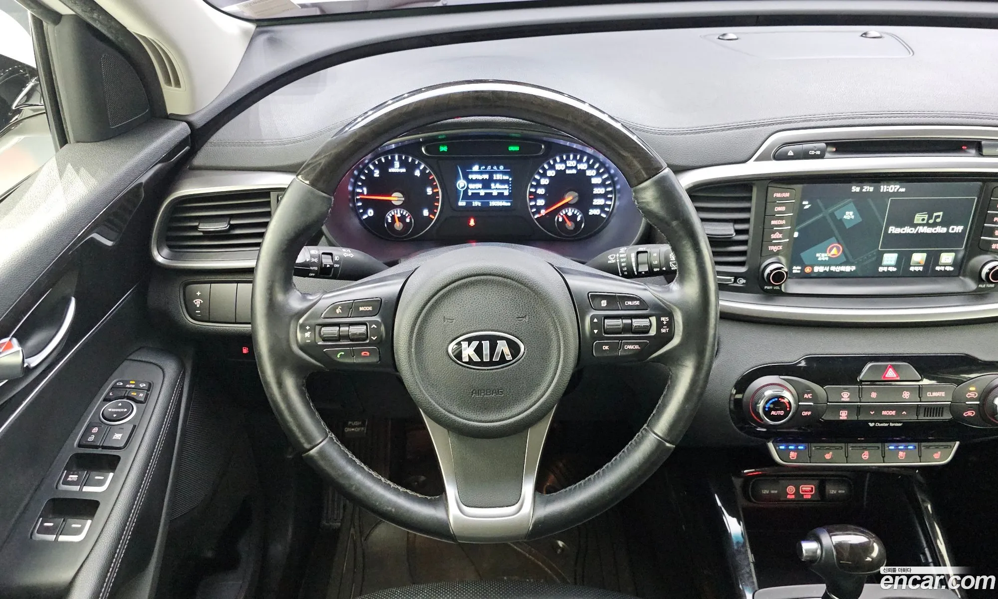 Kia Sorento 2015 KNAPS81ADFA119786 — 18