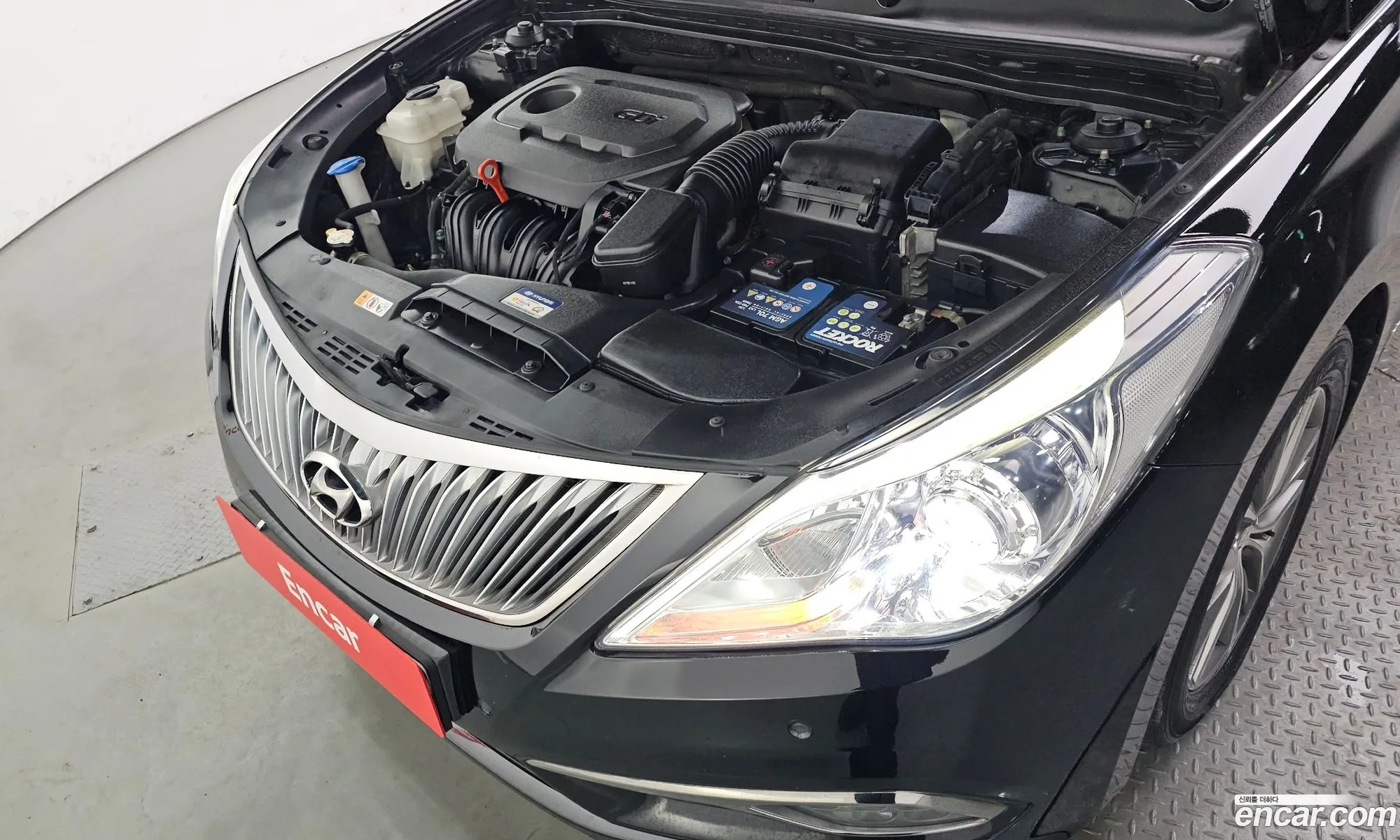 Hyundai Grandeur HG 2015 — 17