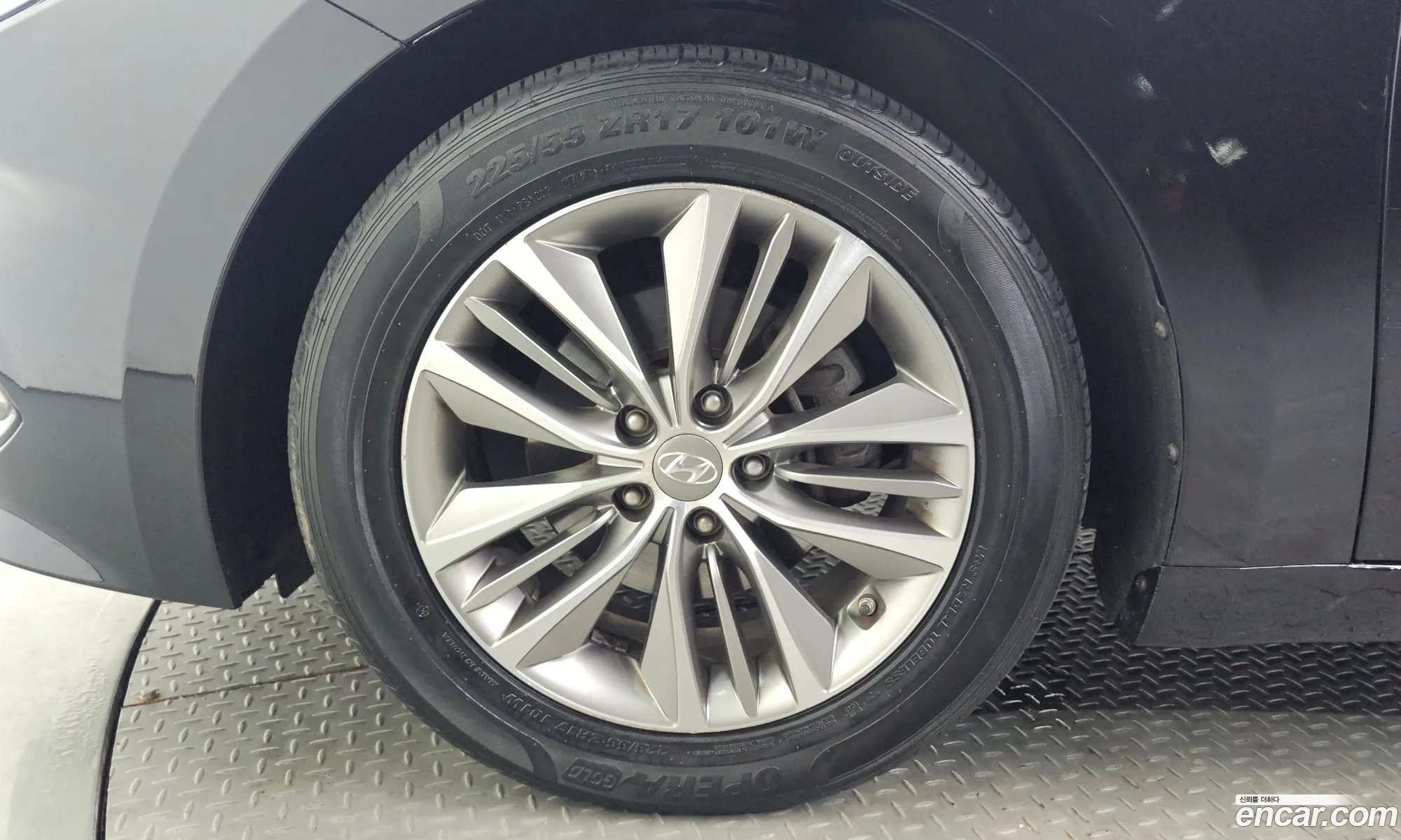 Hyundai Grandeur HG 2015 — 30